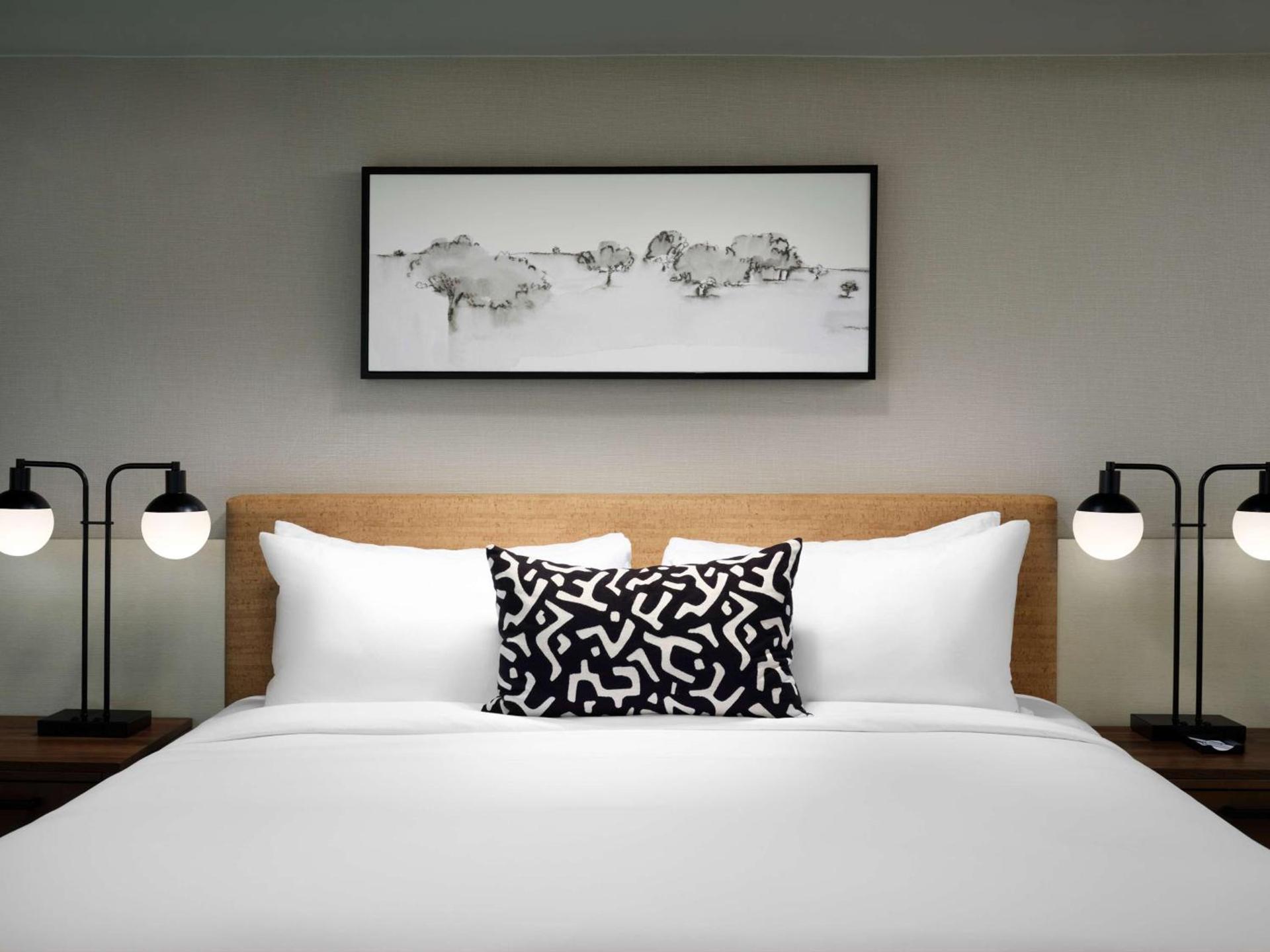 Sonesta Irvine John Wayne Airport photo 5