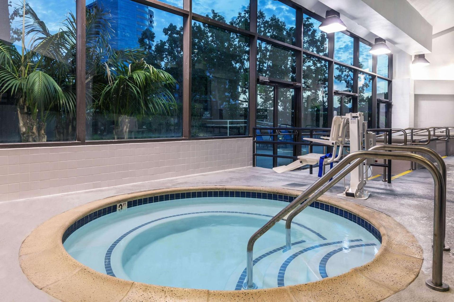 Sonesta Irvine John Wayne Airport photo 31