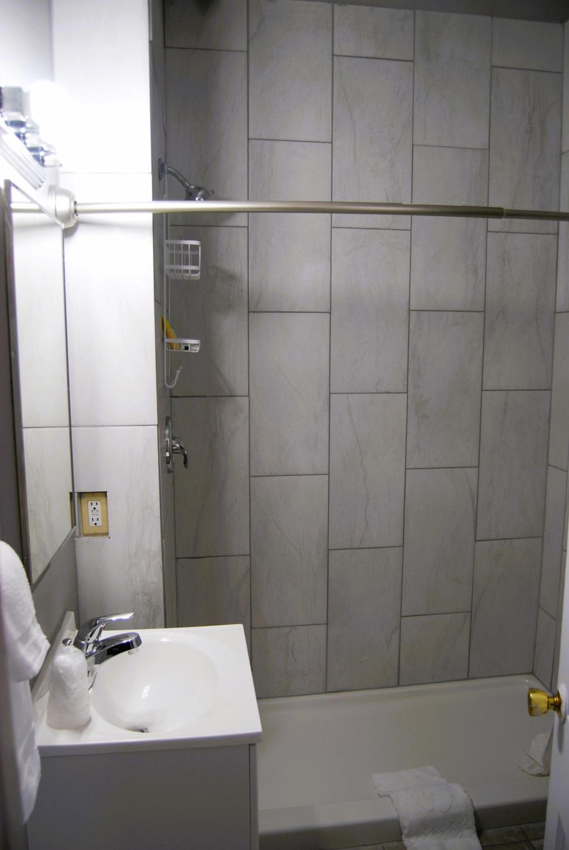 Deep Water Inn photo 36