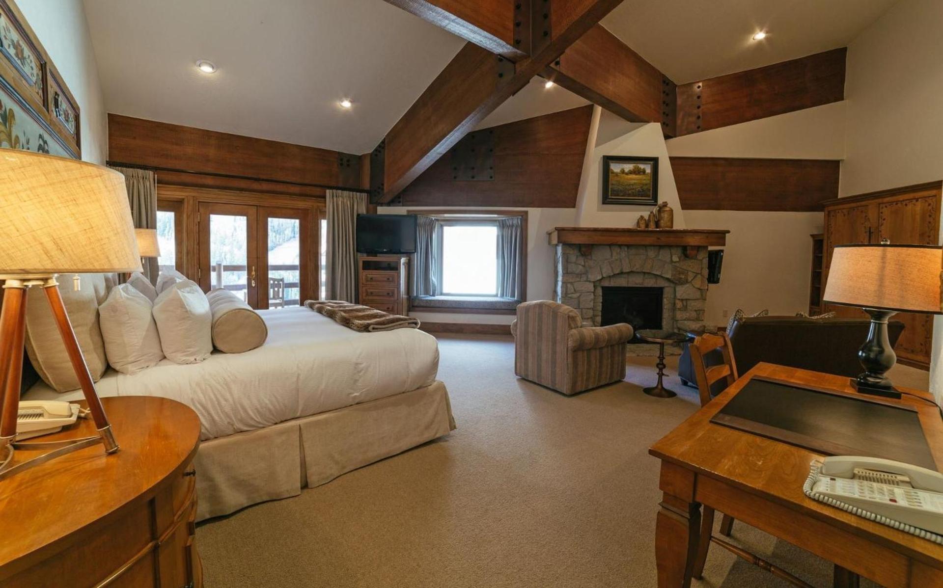 Luxury King Room Hotel Room photo 2