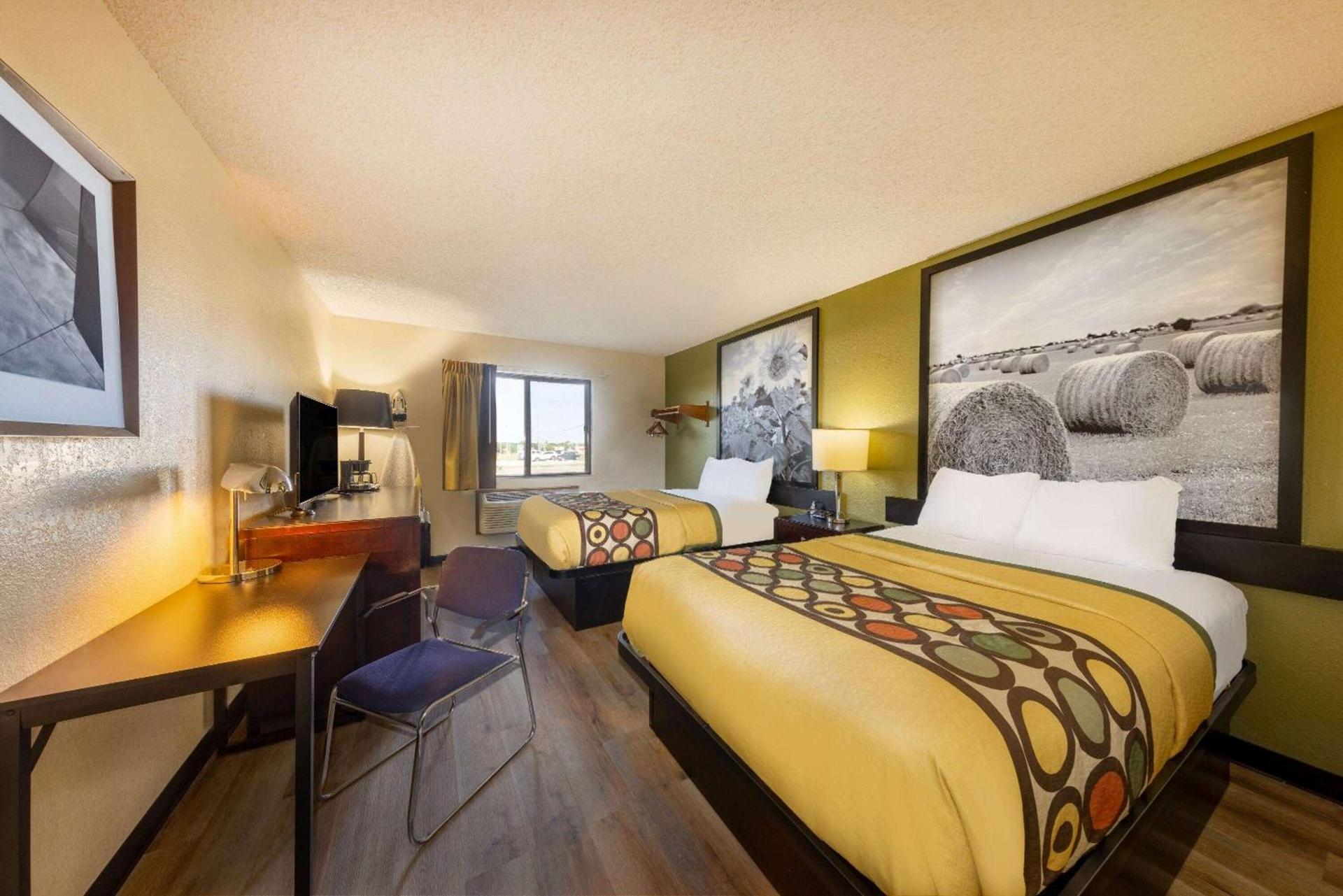 Super 8 by Wyndham El Dorado photo 7