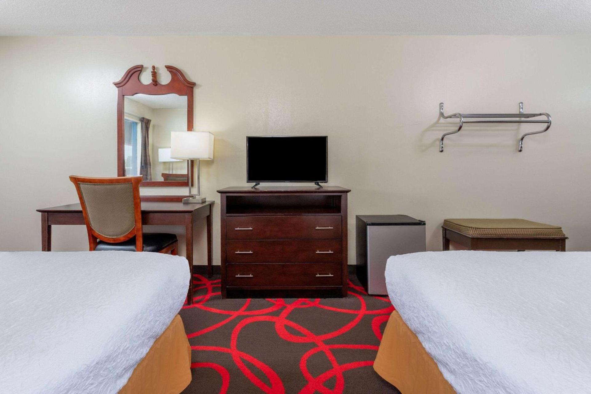 Travelodge by Wyndham Richmond IN photo 19