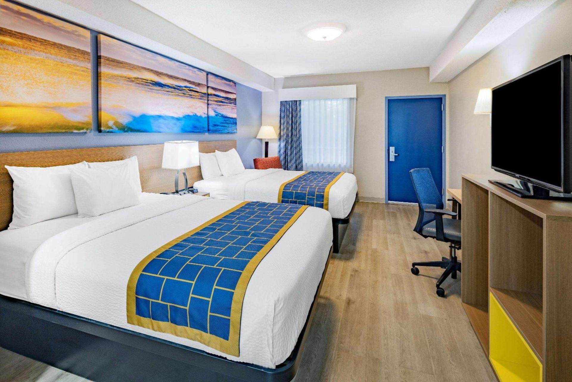Days Inn & Suites by Wyndham Savannah Midtown photo 32