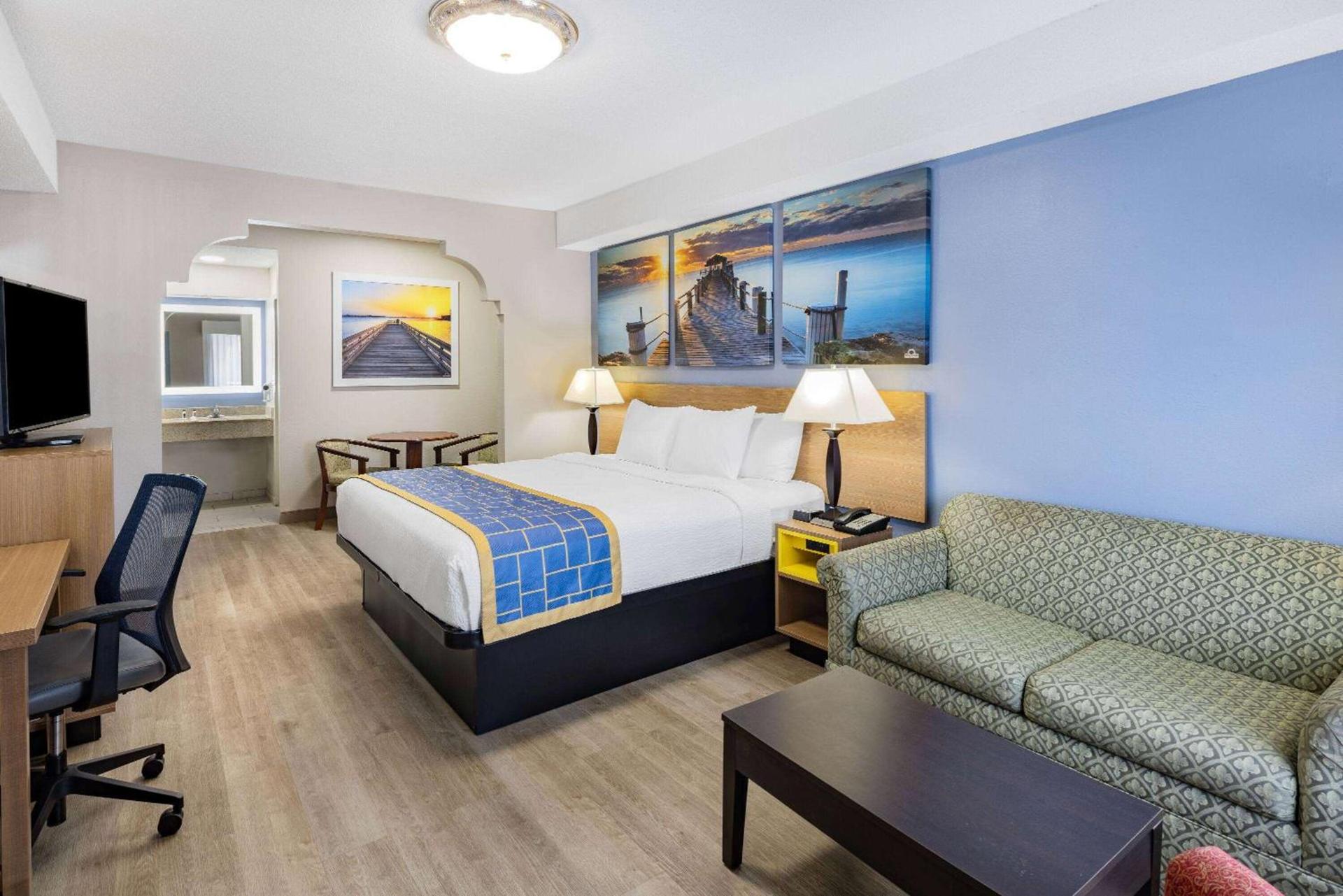 Days Inn & Suites by Wyndham Savannah Midtown photo 28