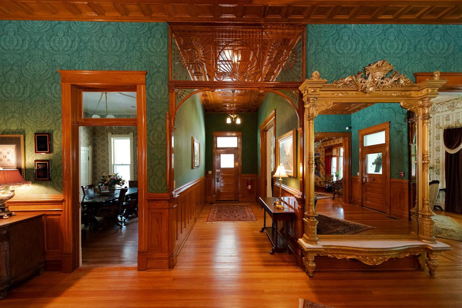 Captain Henderson House photo 36