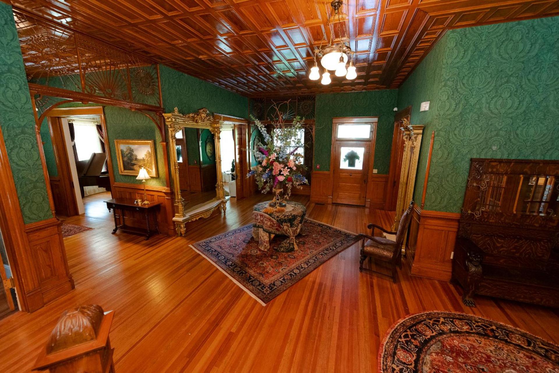 Captain Henderson House photo 3