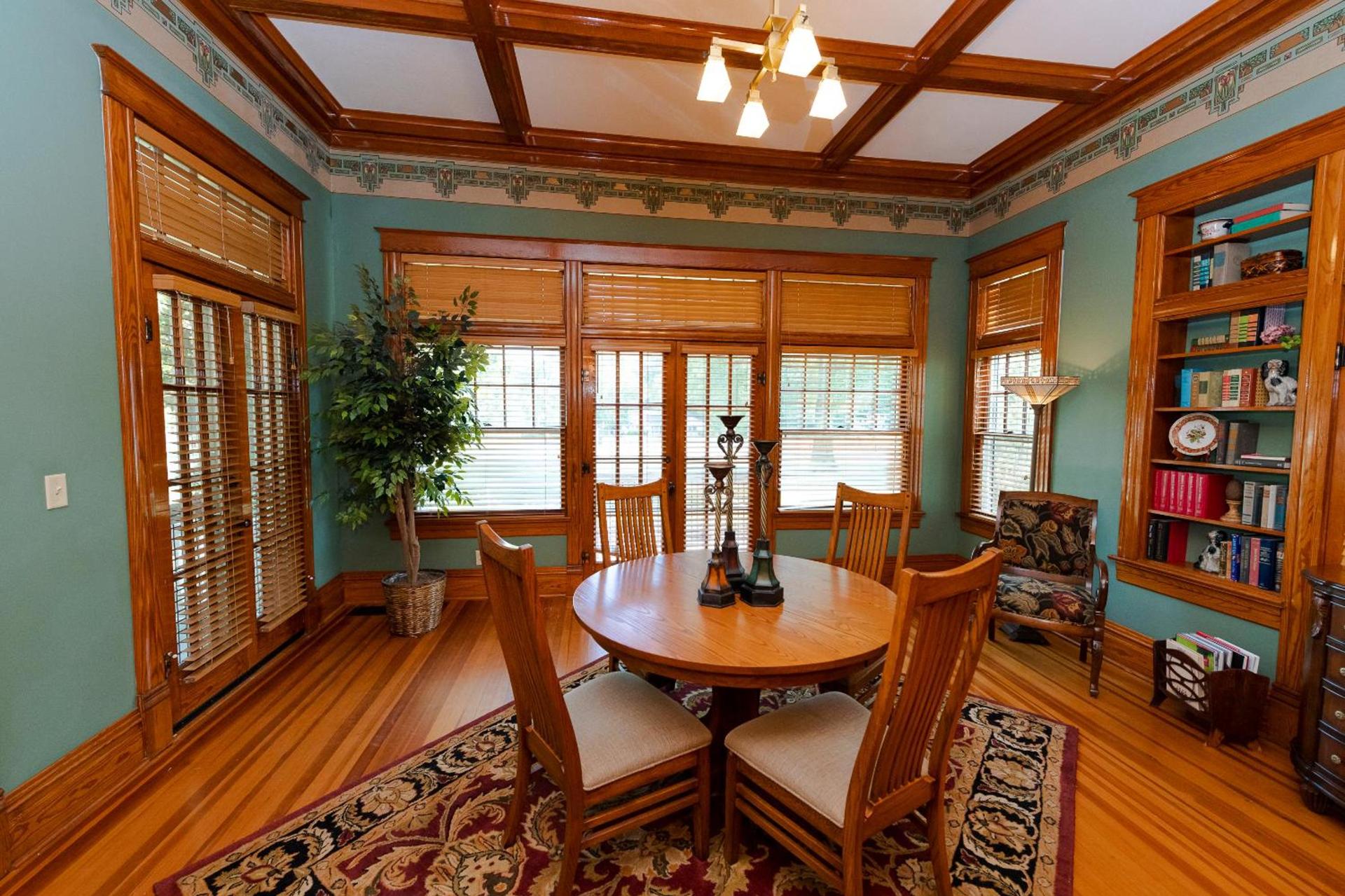 Captain Henderson House photo 38