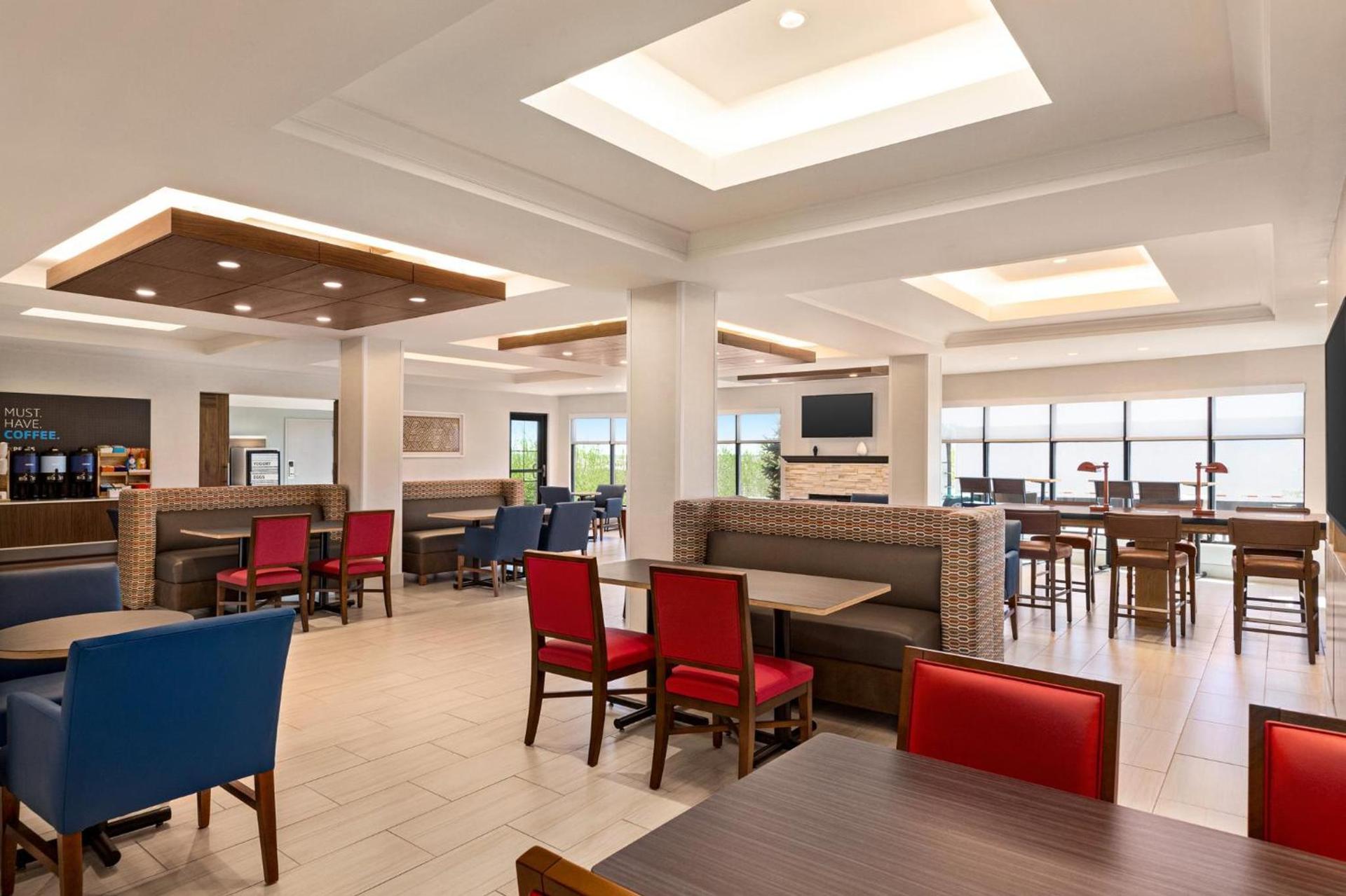 Holiday Inn Express & Suites Denver Airport by IHG photo 48