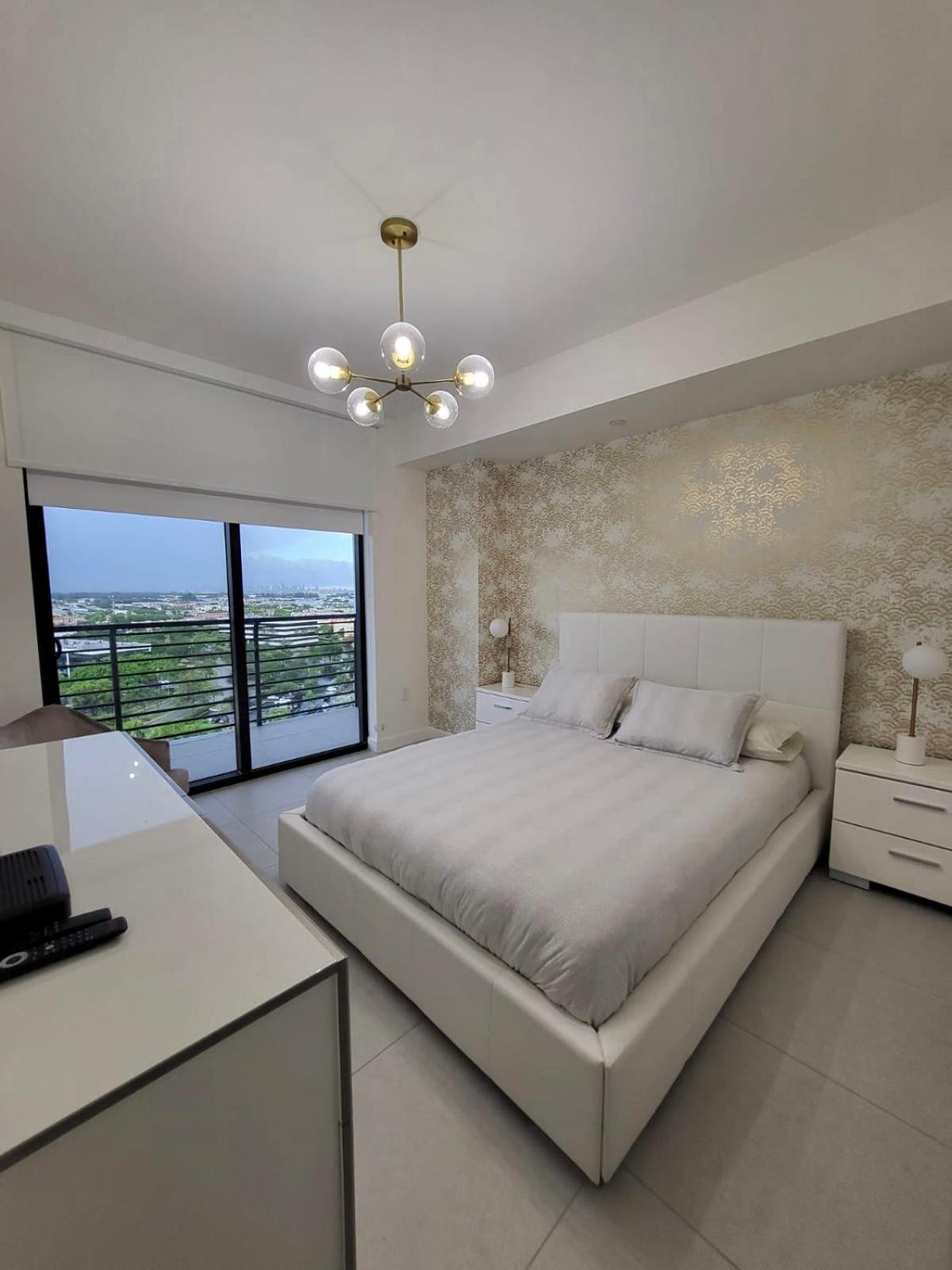 DOWNTOWN DORAL, FLORIDA. NEW CONDO STYLE RESORT. photo 5
