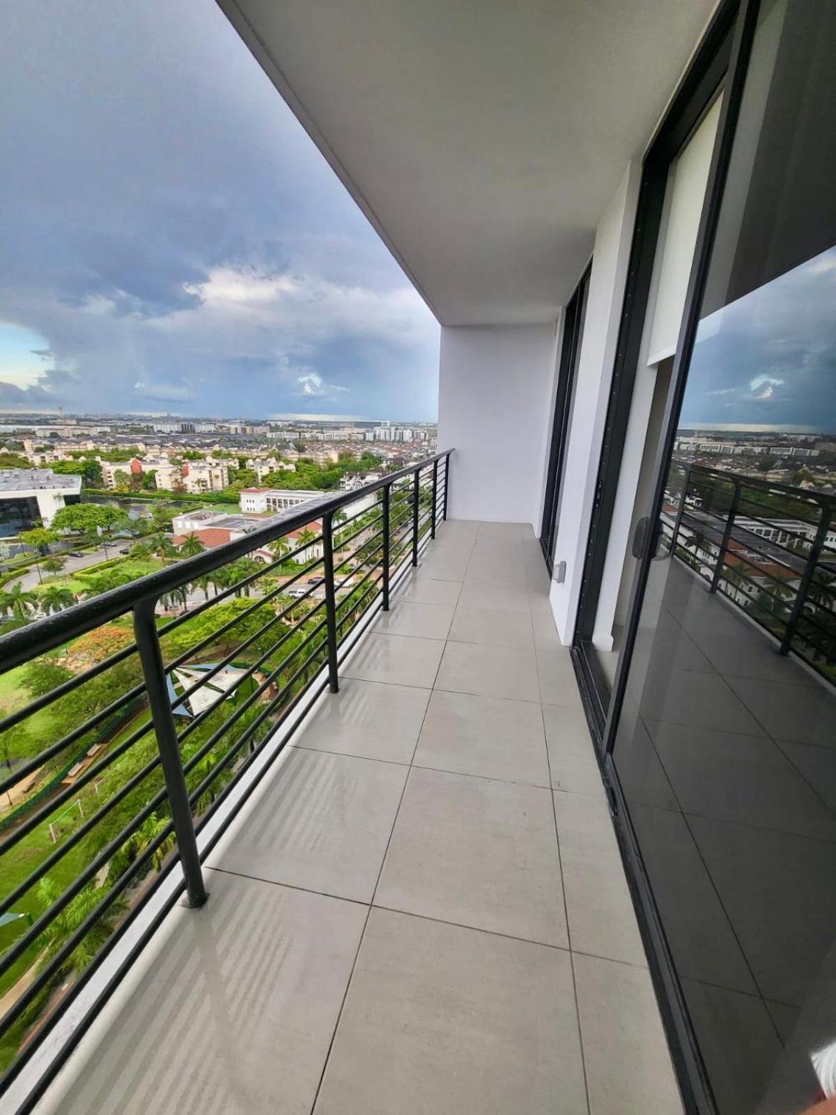 DOWNTOWN DORAL, FLORIDA. NEW CONDO STYLE RESORT. photo 18