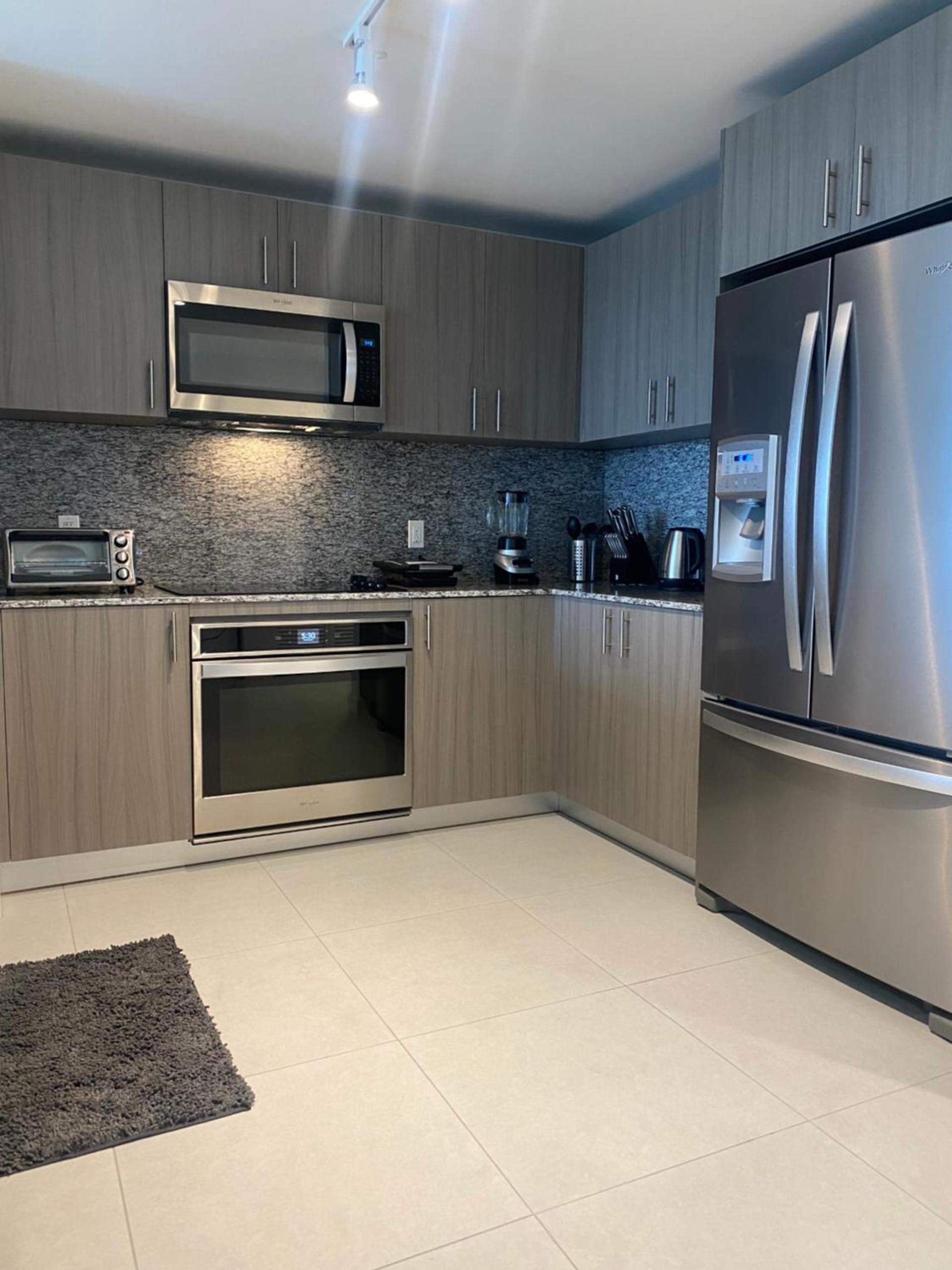 DOWNTOWN DORAL, FLORIDA. NEW CONDO STYLE RESORT. photo 11