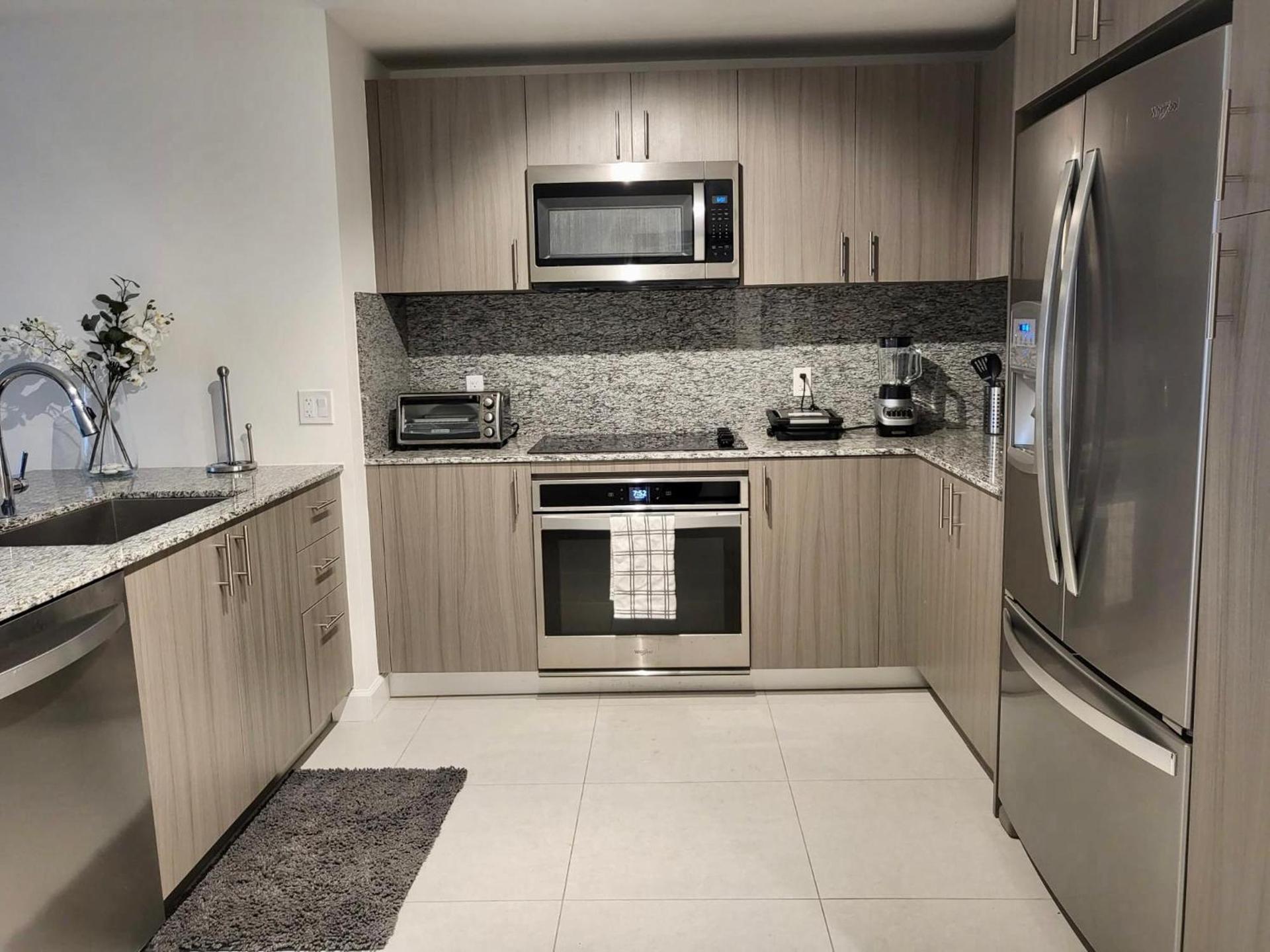 DOWNTOWN DORAL, FLORIDA. NEW CONDO STYLE RESORT. photo 12