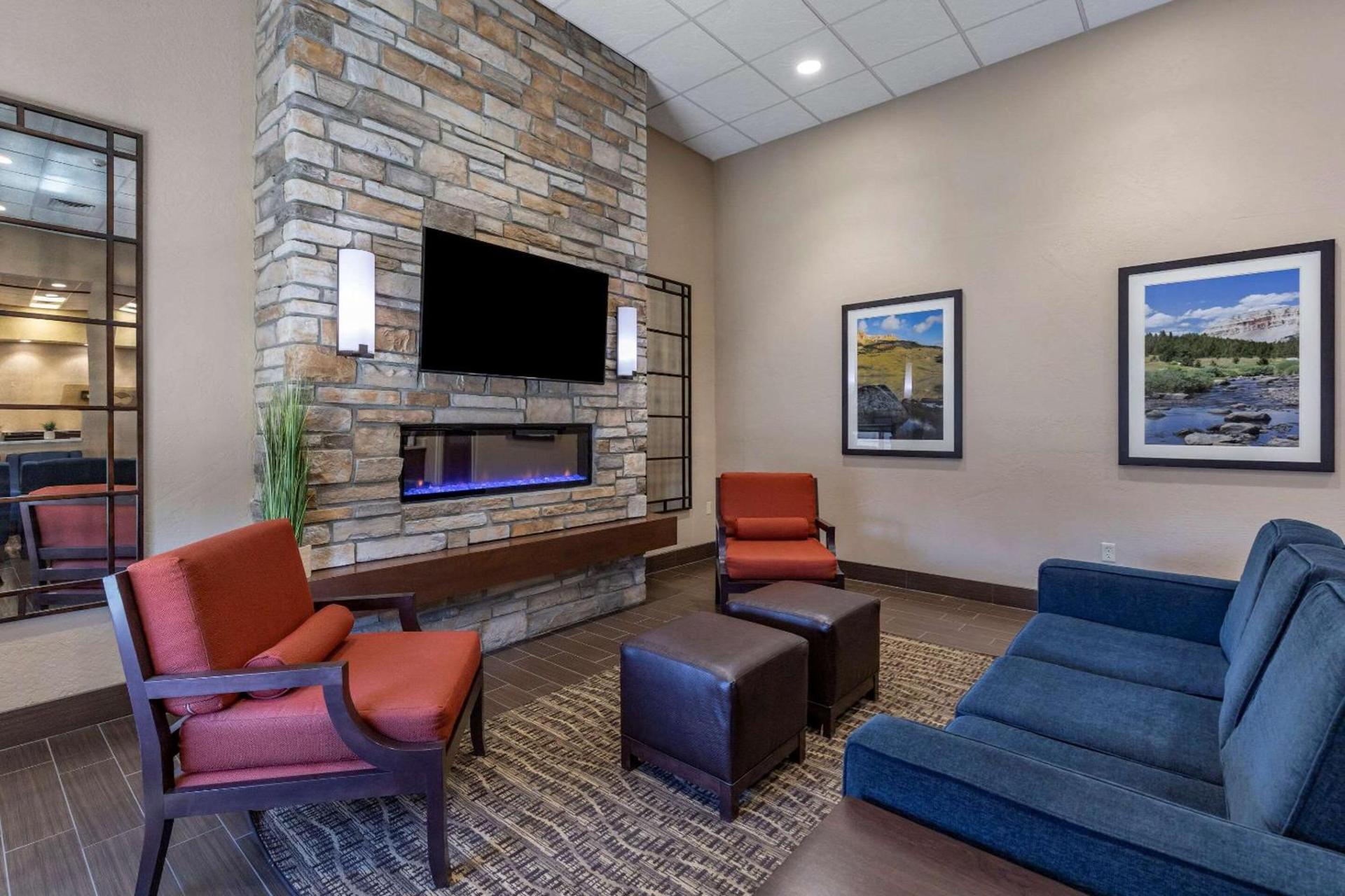 Garner Hotel Butte by IHG photo 3