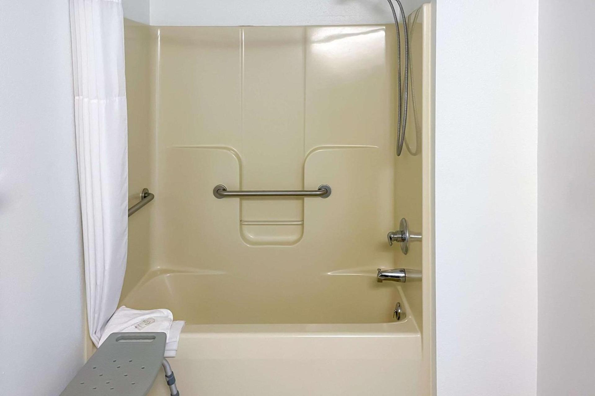 Quality Inn & Suites Georgetown - Seaford photo 17