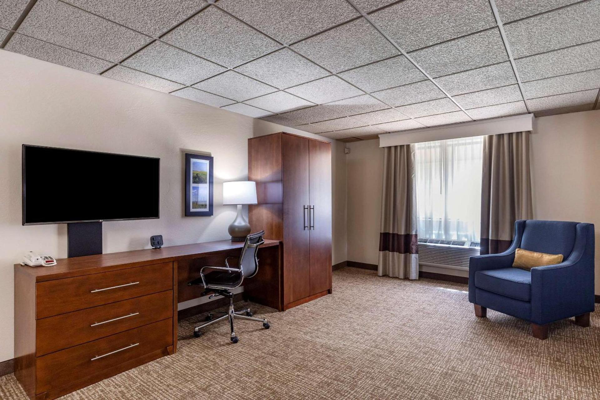 Garner Hotel Butte by IHG photo 14