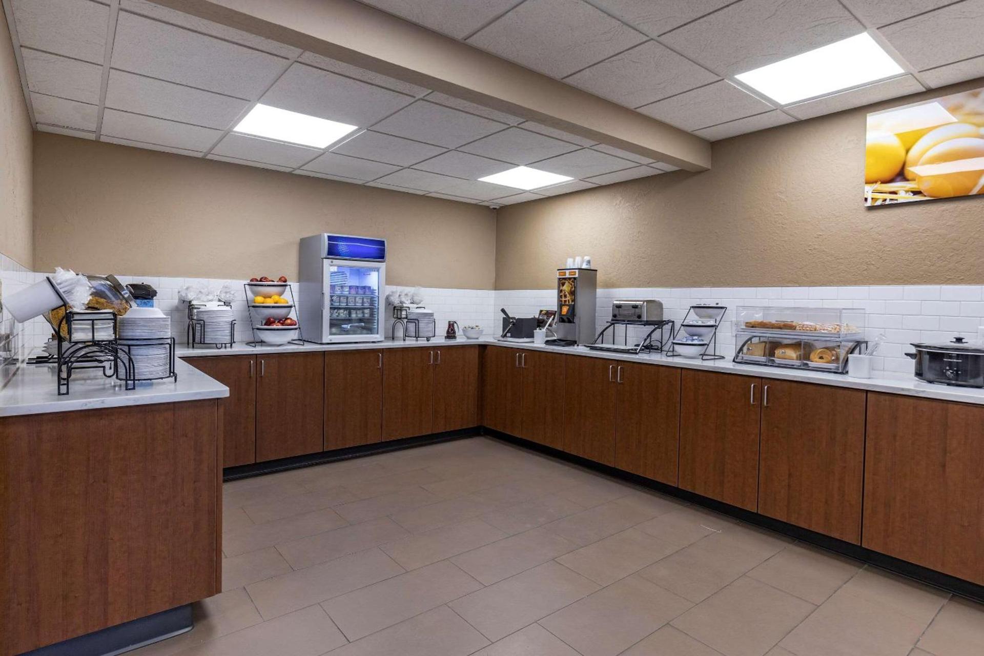 Garner Hotel Butte by IHG photo 26