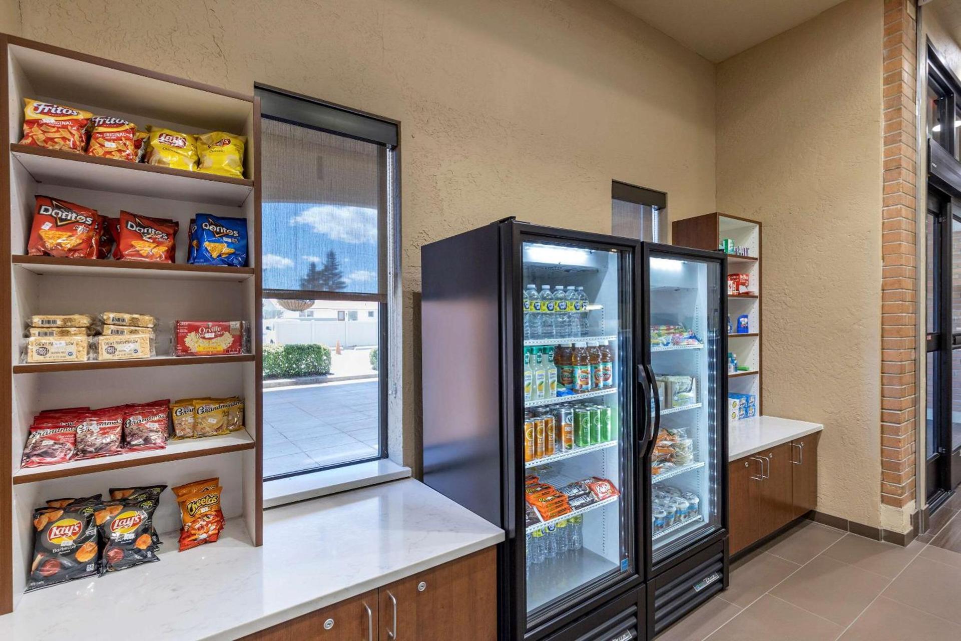 Garner Hotel Butte by IHG photo 27
