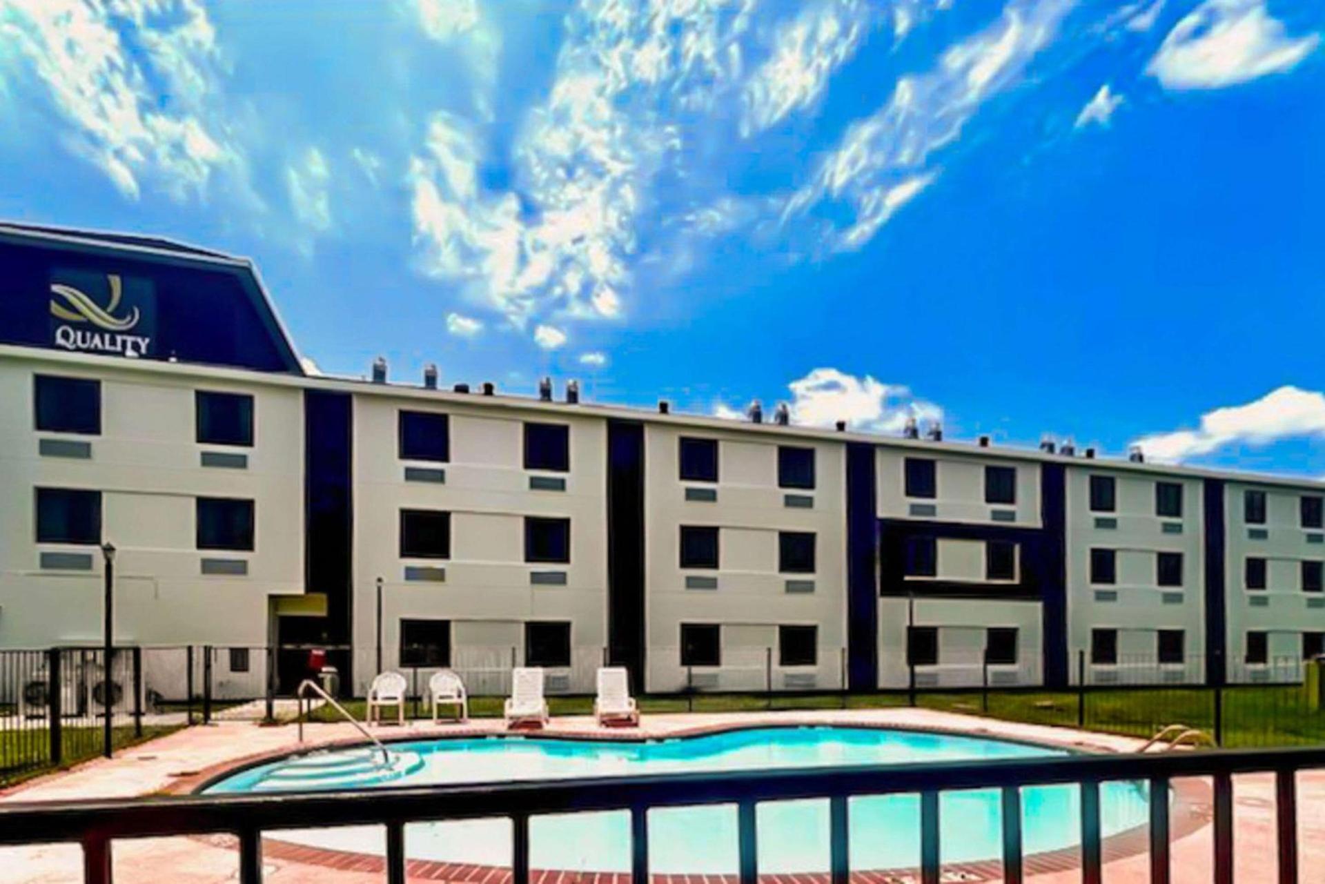 Quality Inn & Suites Lake Charles South photo 1