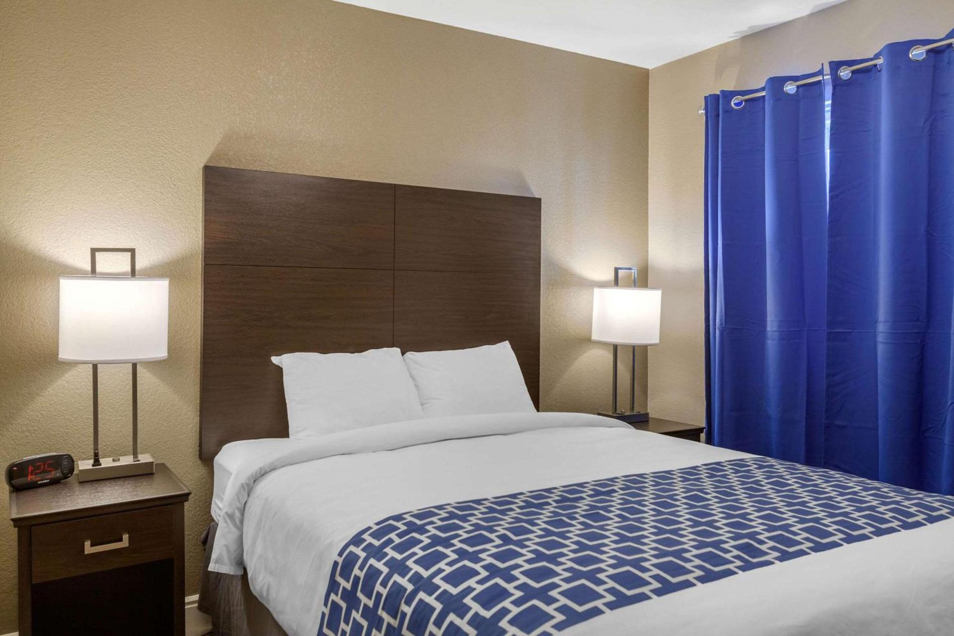 Rodeway Inn & Suites Ontario photo 19