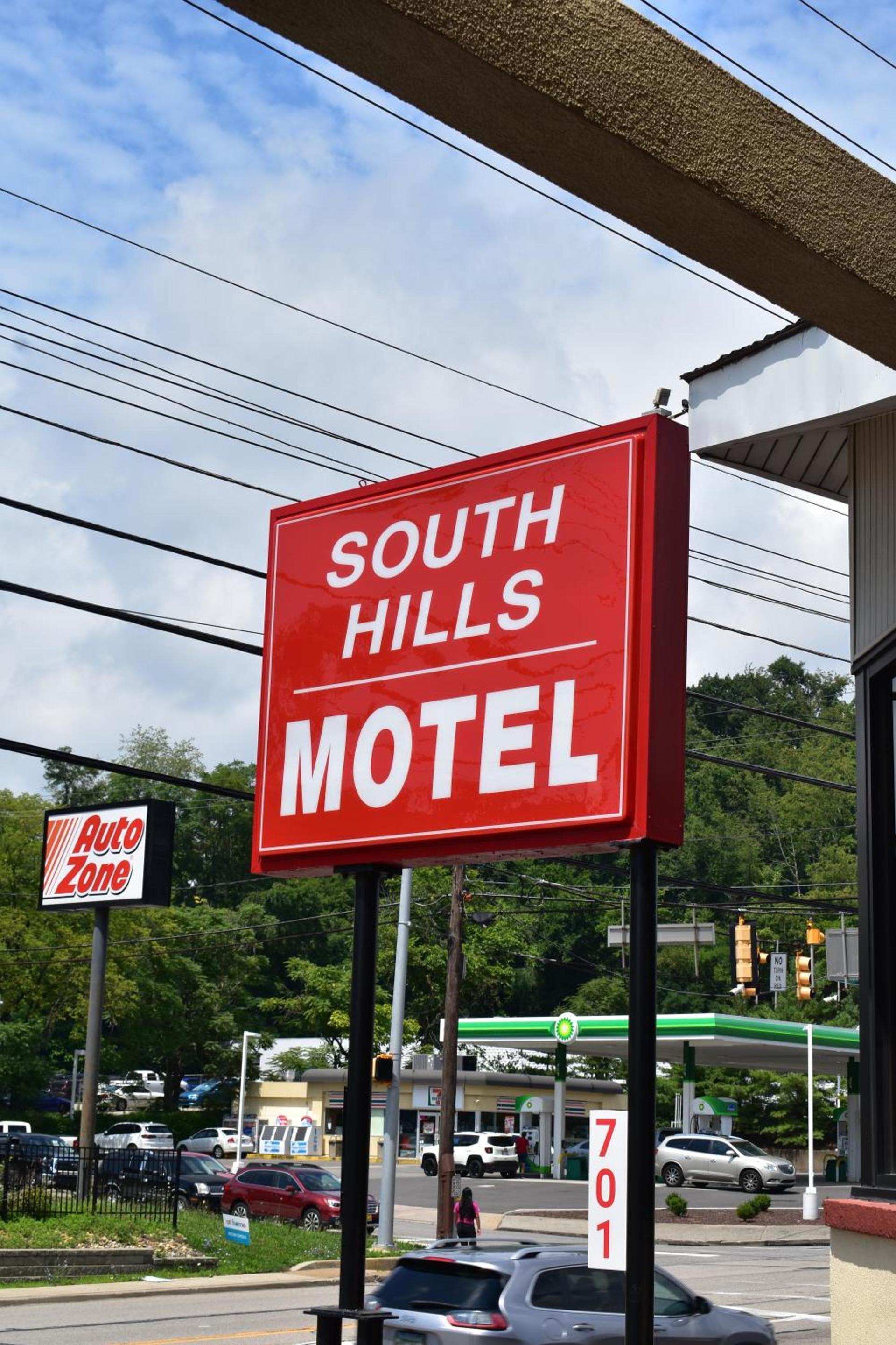 South Hills Motel photo 31