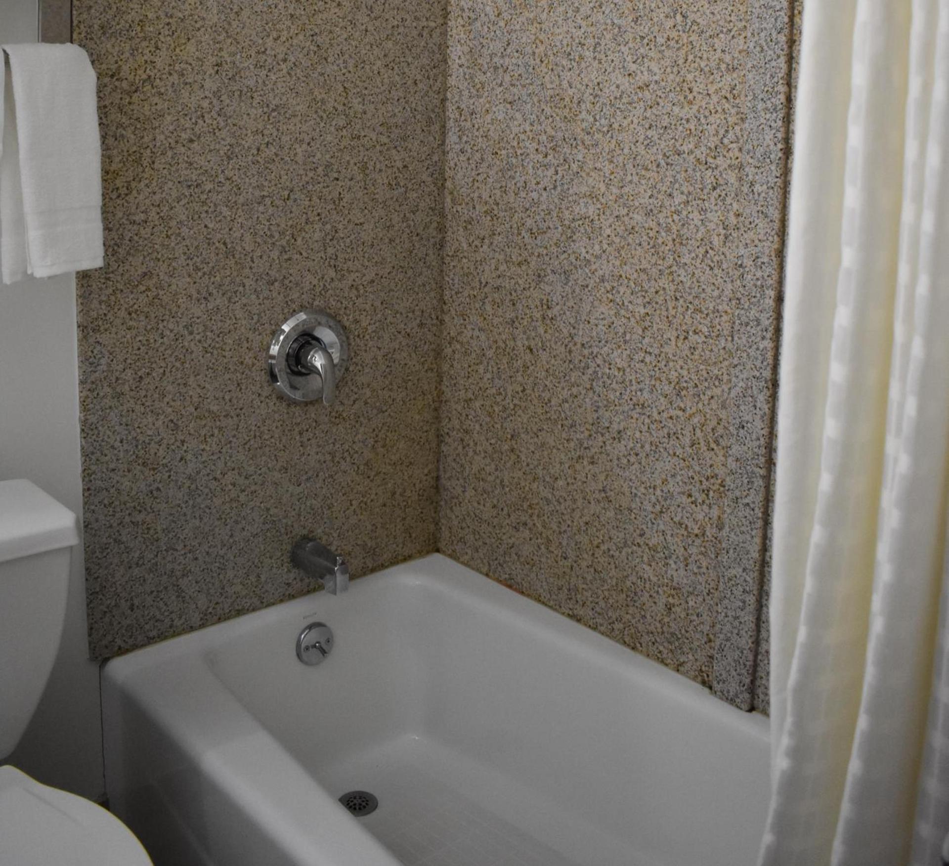 South Hills Motel photo 33