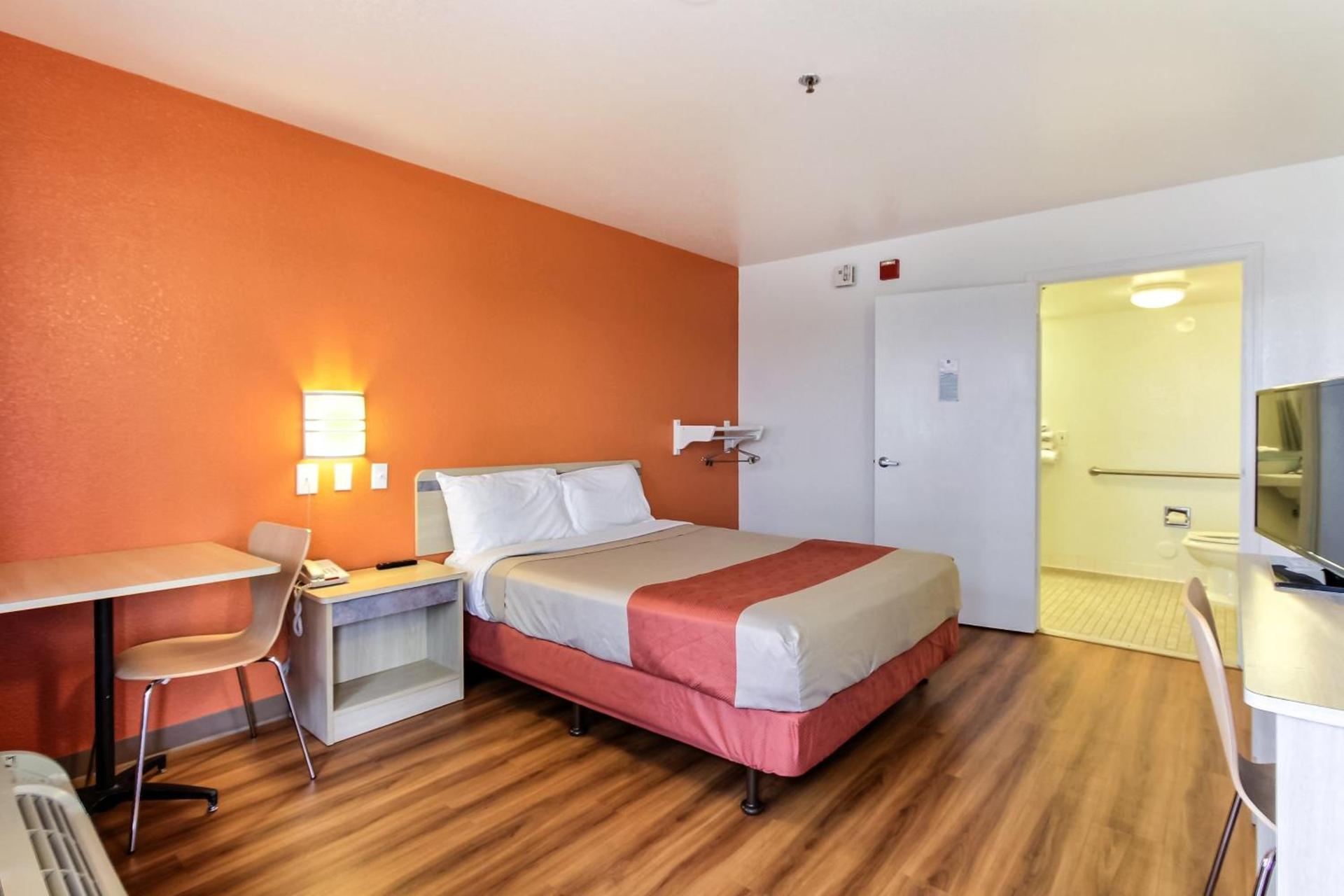 Motel 6-Salinas, CA - North Monterey Area photo 10