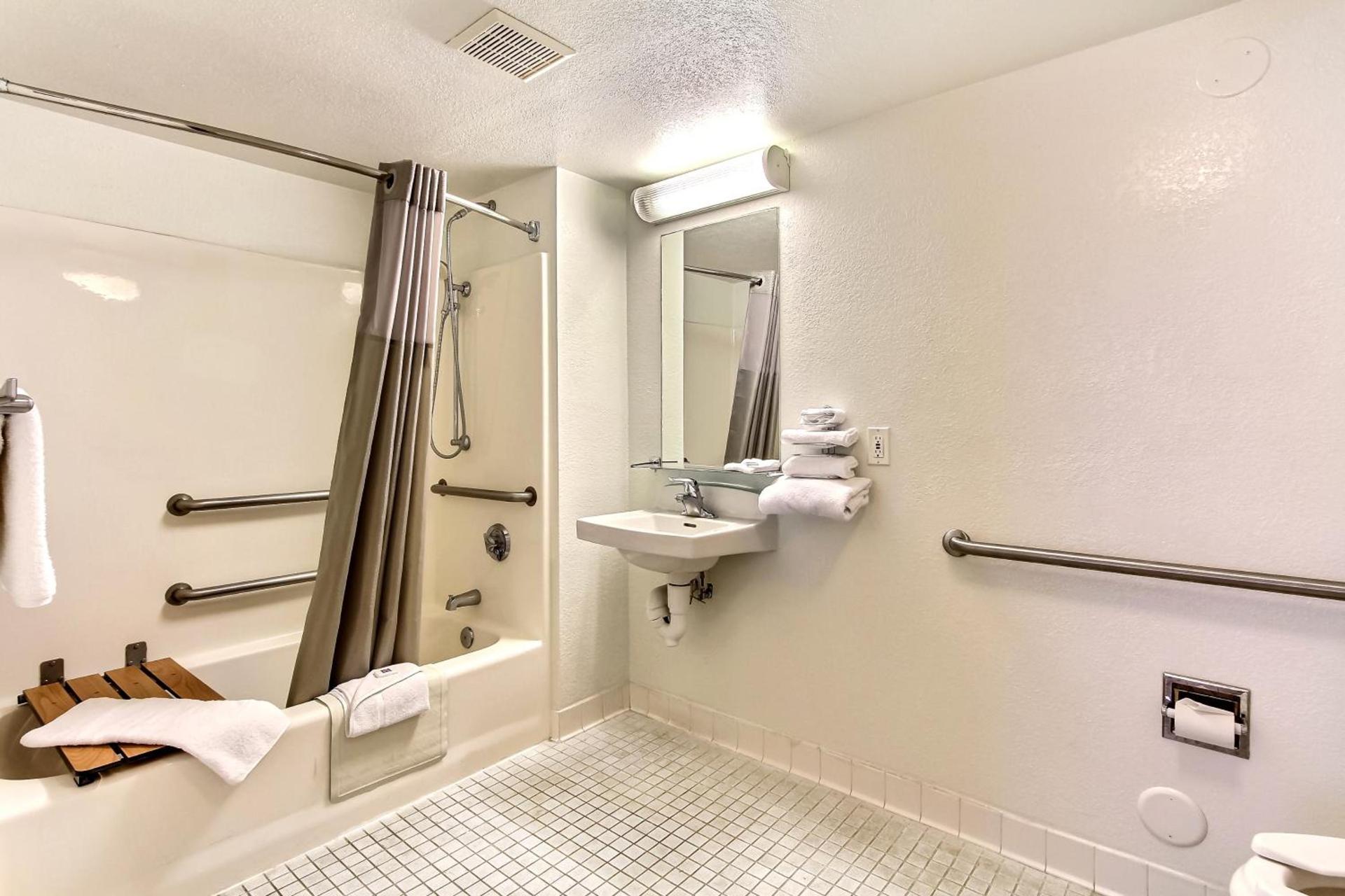 Motel 6-Salinas, CA - North Monterey Area photo 9