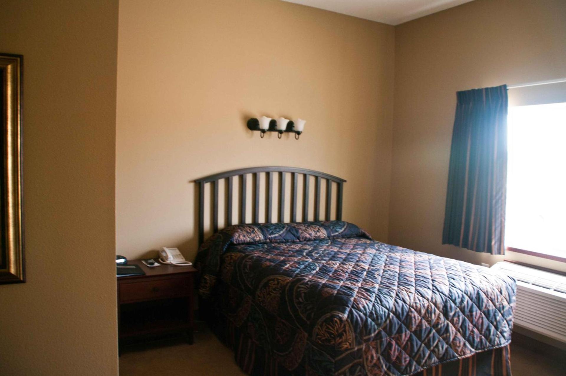 Americas Best Value Inn Big Lake Becker photo 6