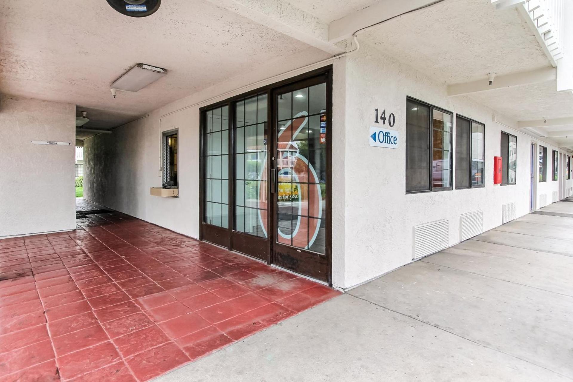 Motel 6-Salinas, CA - North Monterey Area photo 13