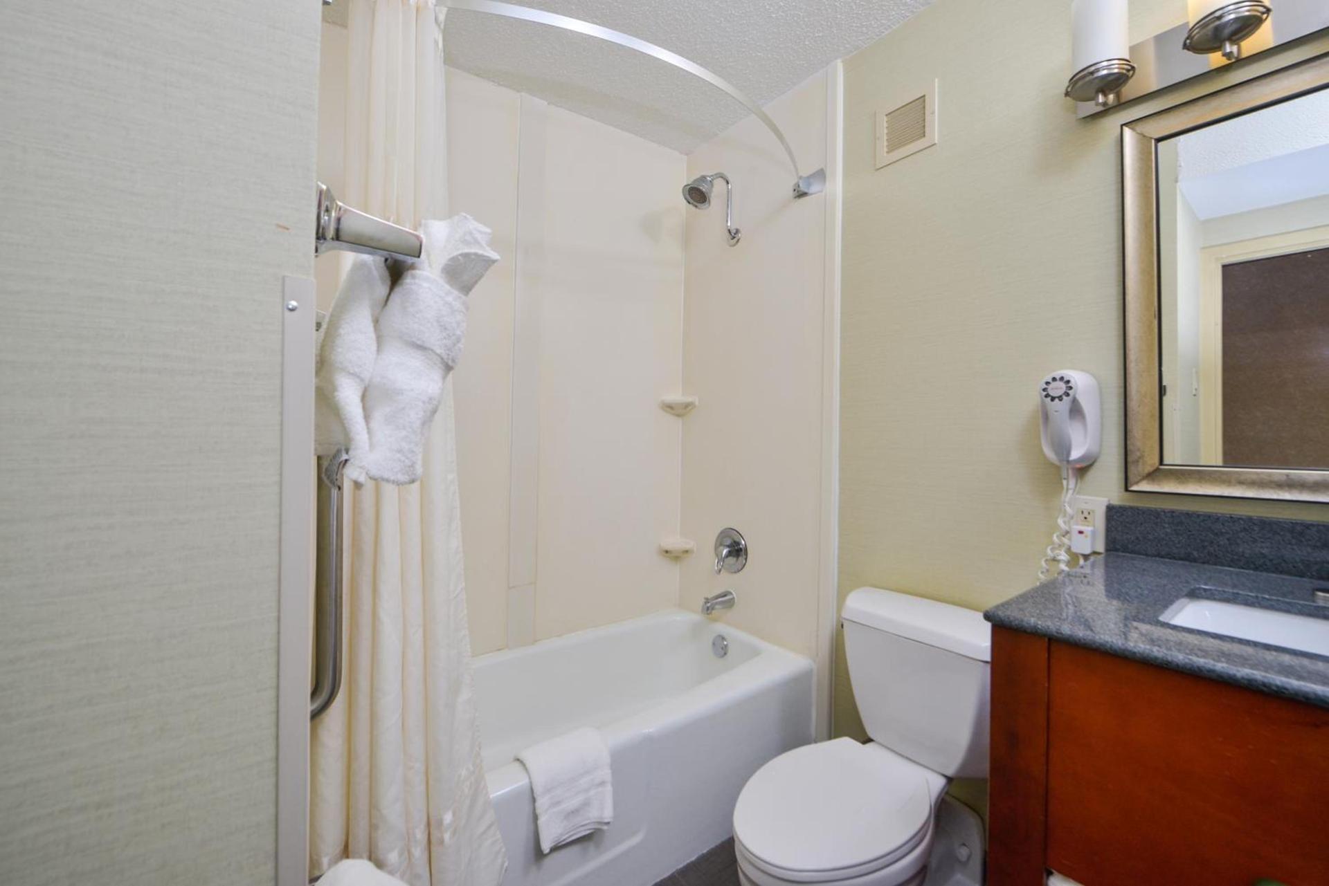 Holiday Inn Express Towson- Baltimore North by IHG photo 46