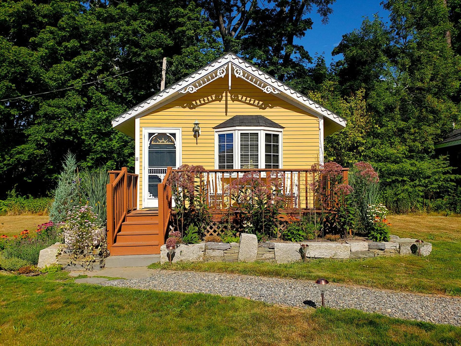 Sand Bar Cottage Inn photo 12