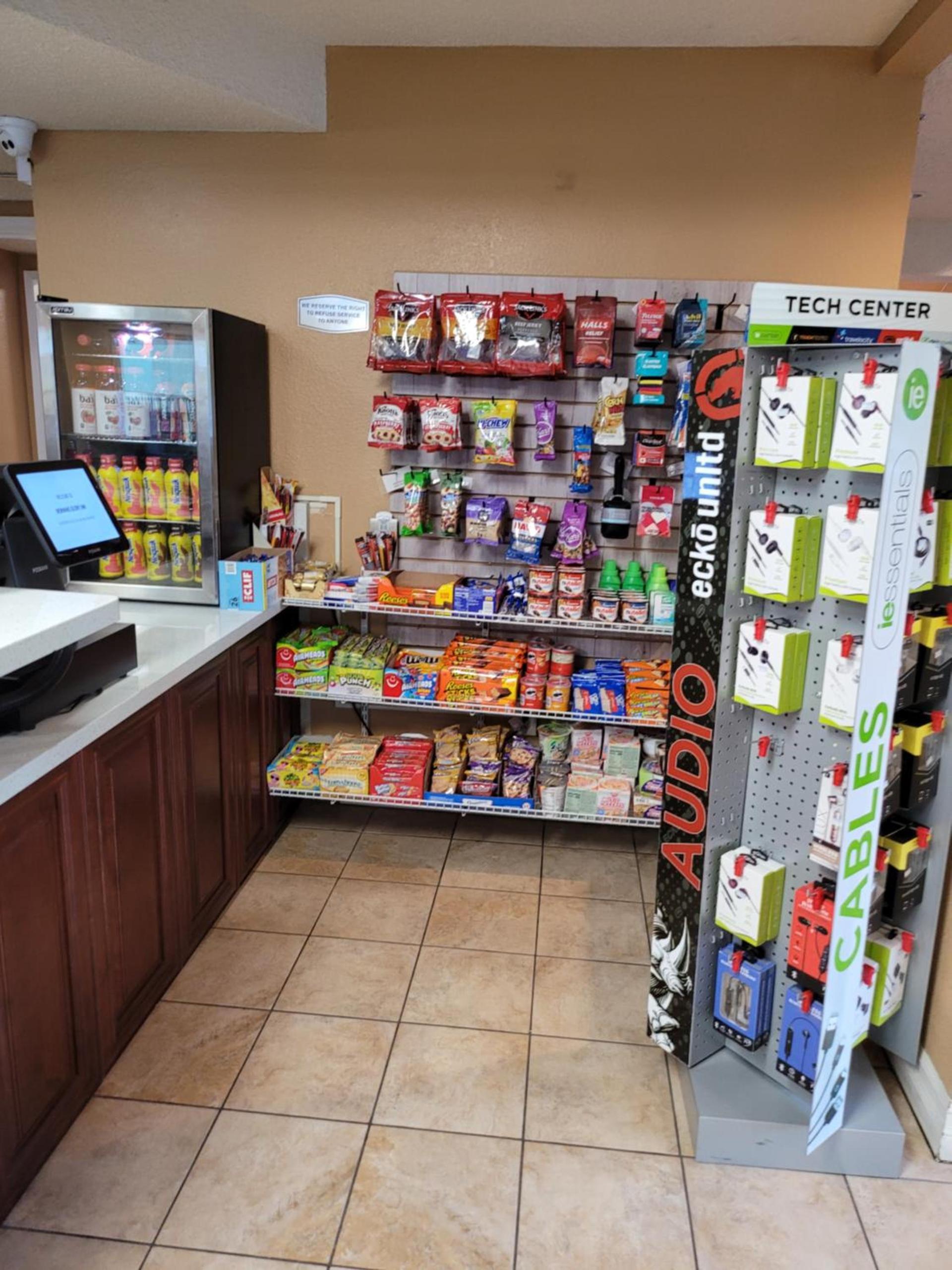 MorningGlory Inn & Suites photo 23
