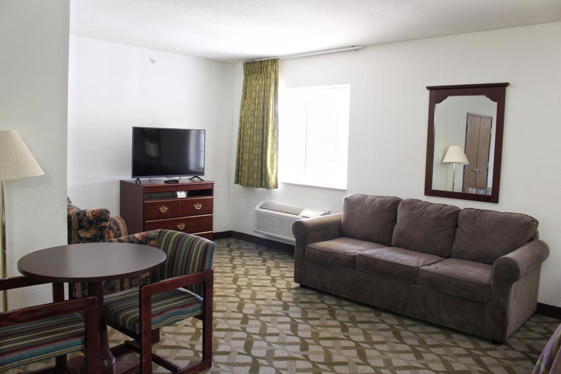 Super 8 by Wyndham De Soto photo 42