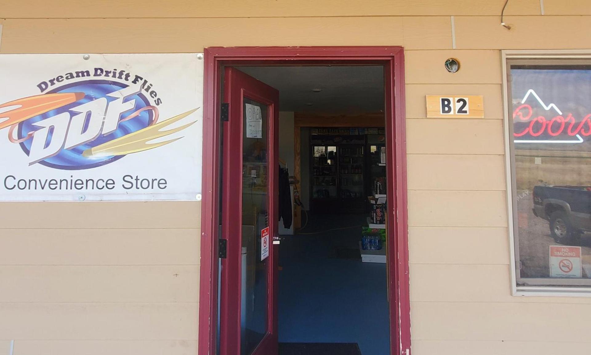 Dream Drift Motel photo 28