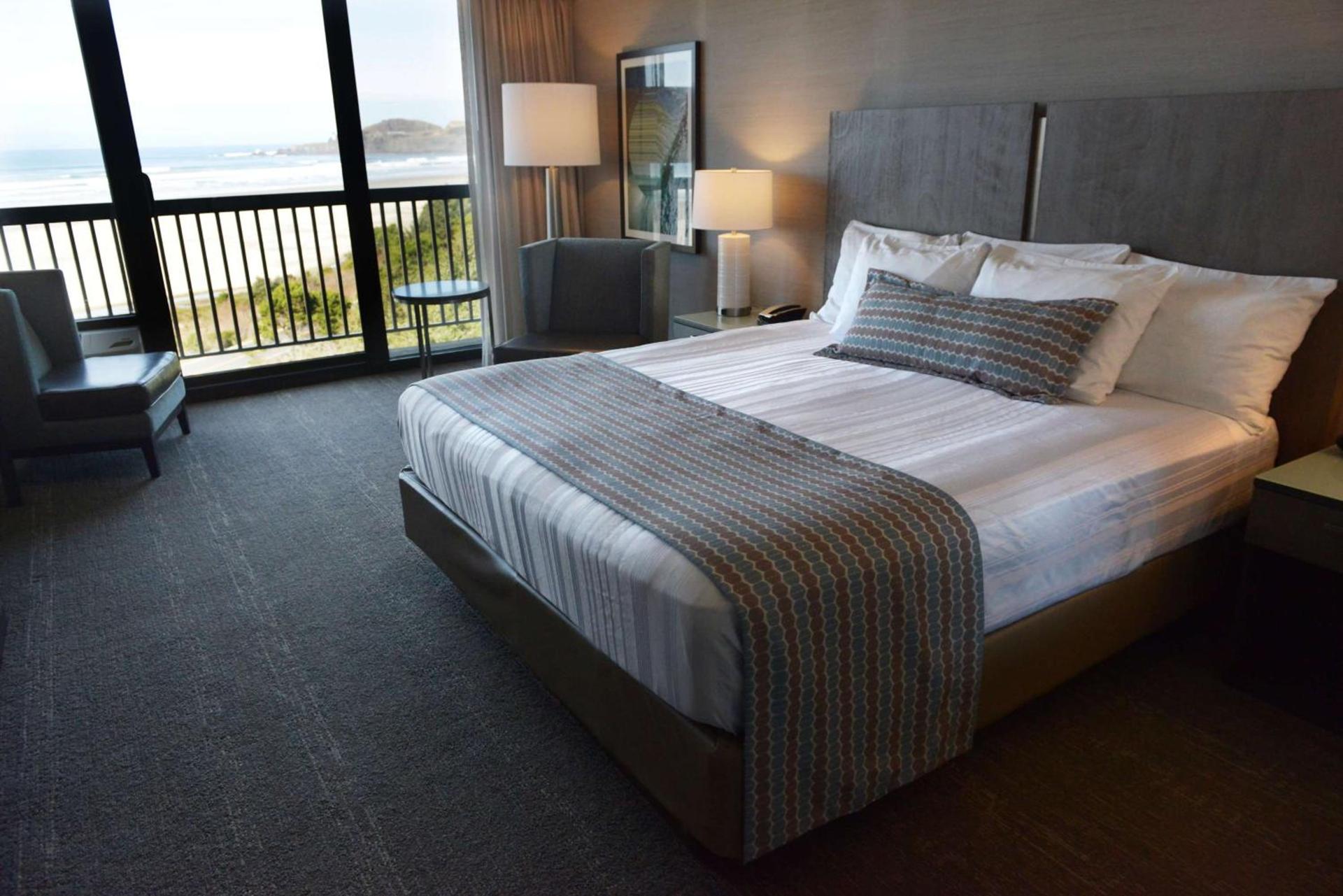 Best Western Plus Agate Beach Inn photo 5