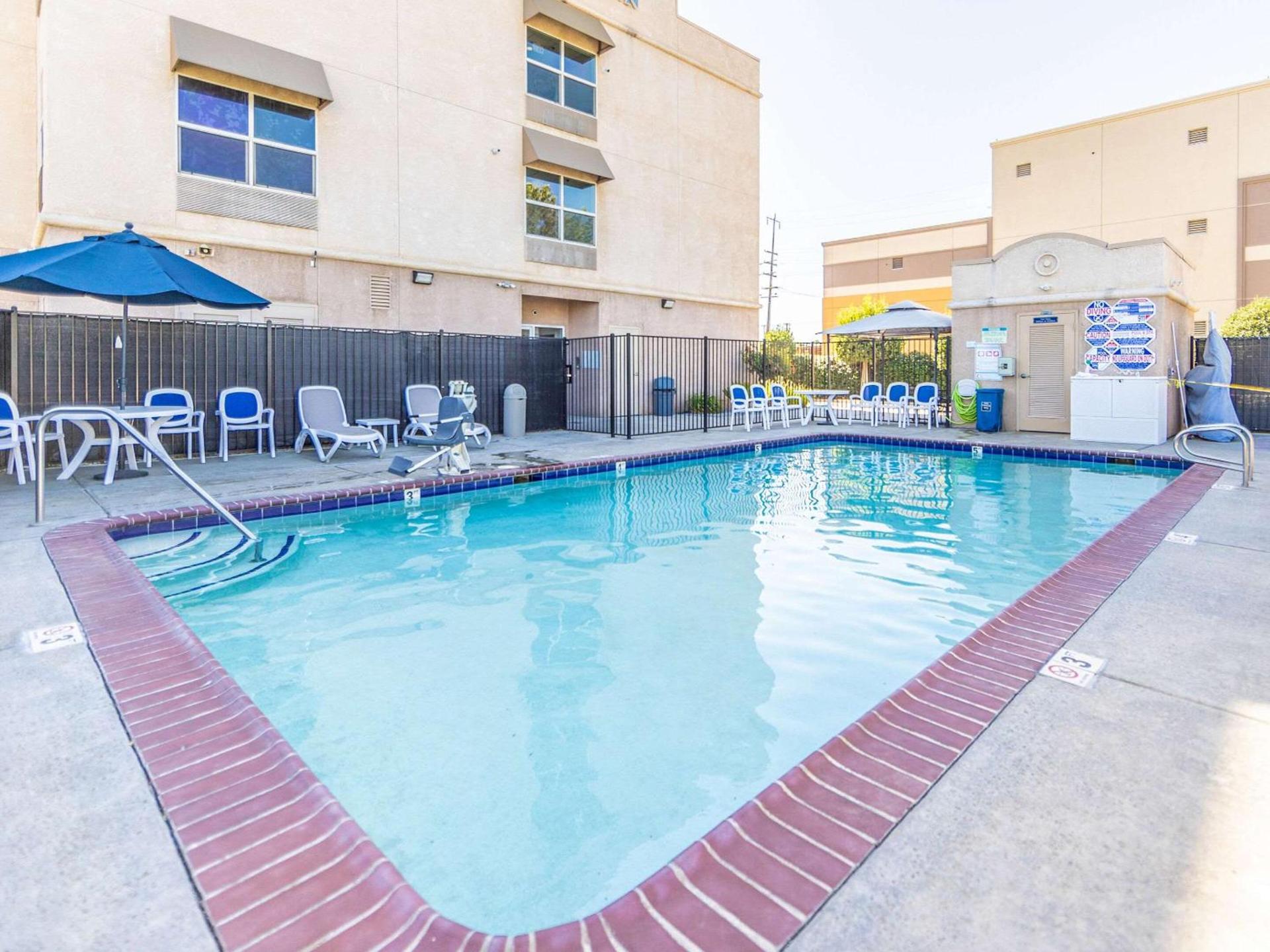 The Hanford Hotel, an Ascend Collection Hotel photo 2