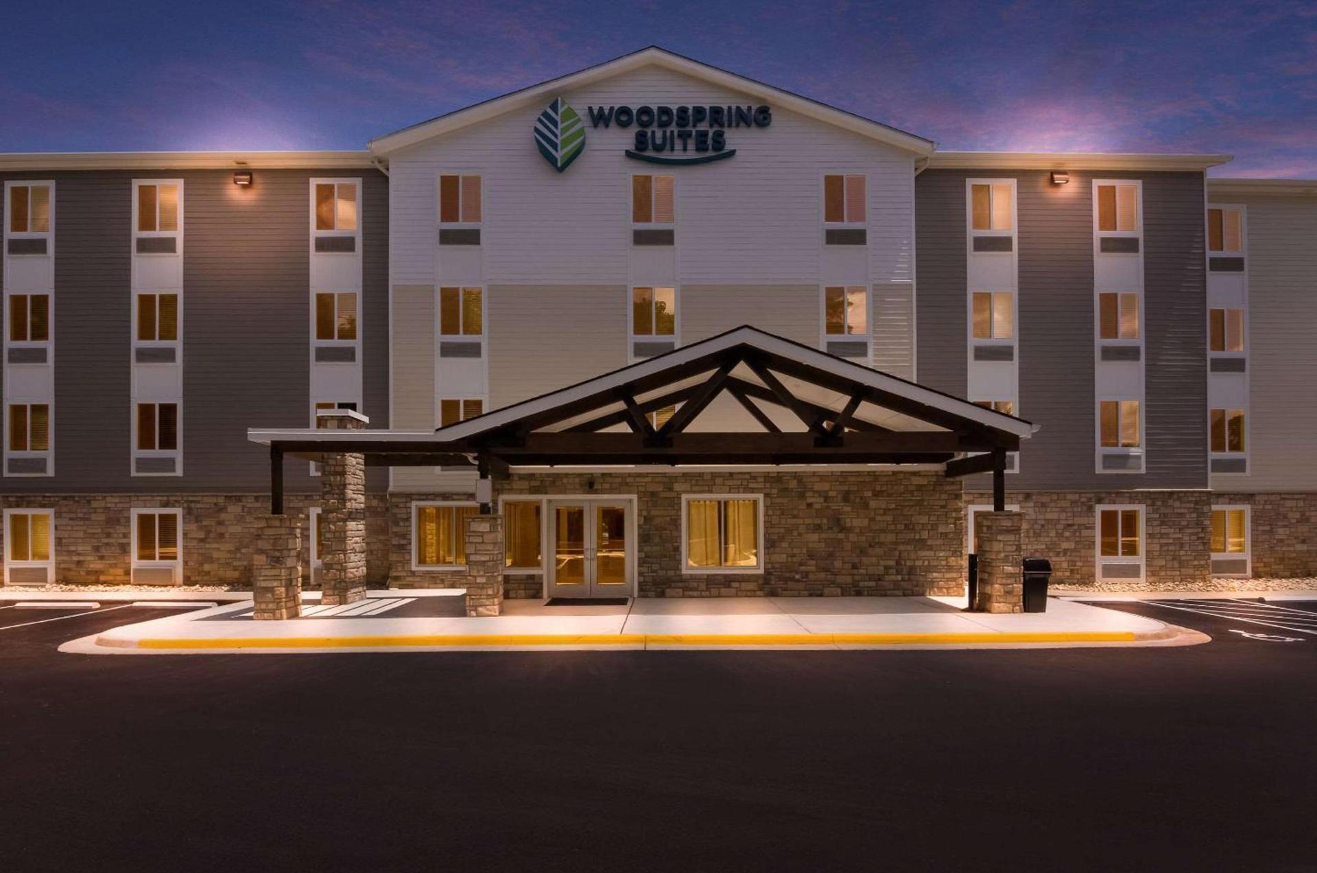 WoodSpring Suites Lynchburg VA photo 3