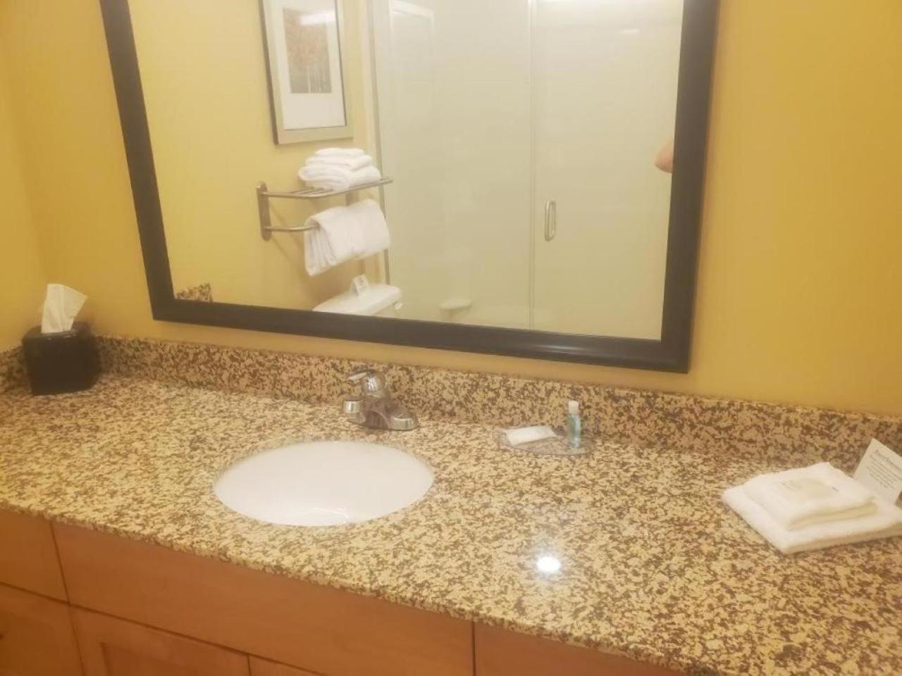 MainStay Suites Sidney - Medical Center photo 37