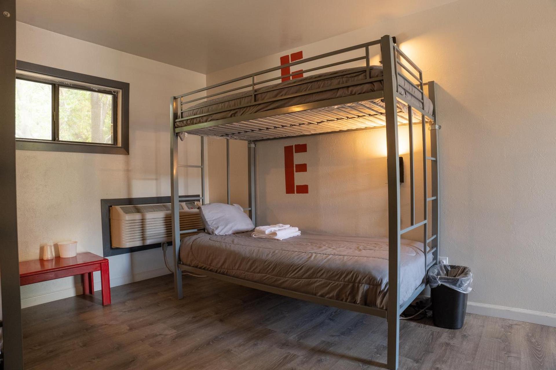 The Junction Hotel and Hostel photo 13