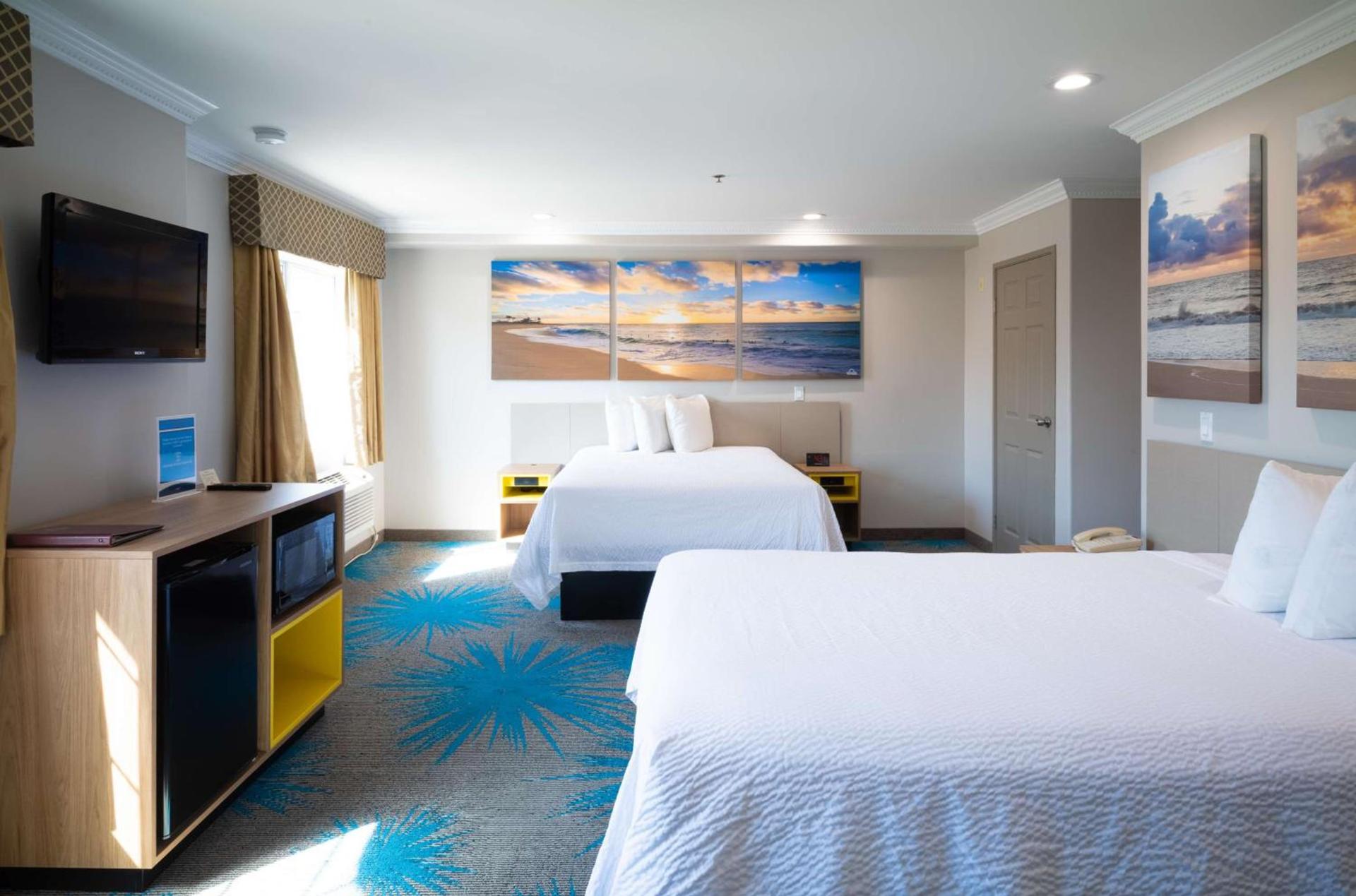 Days Inn by Wyndham Santa Monica photo 25