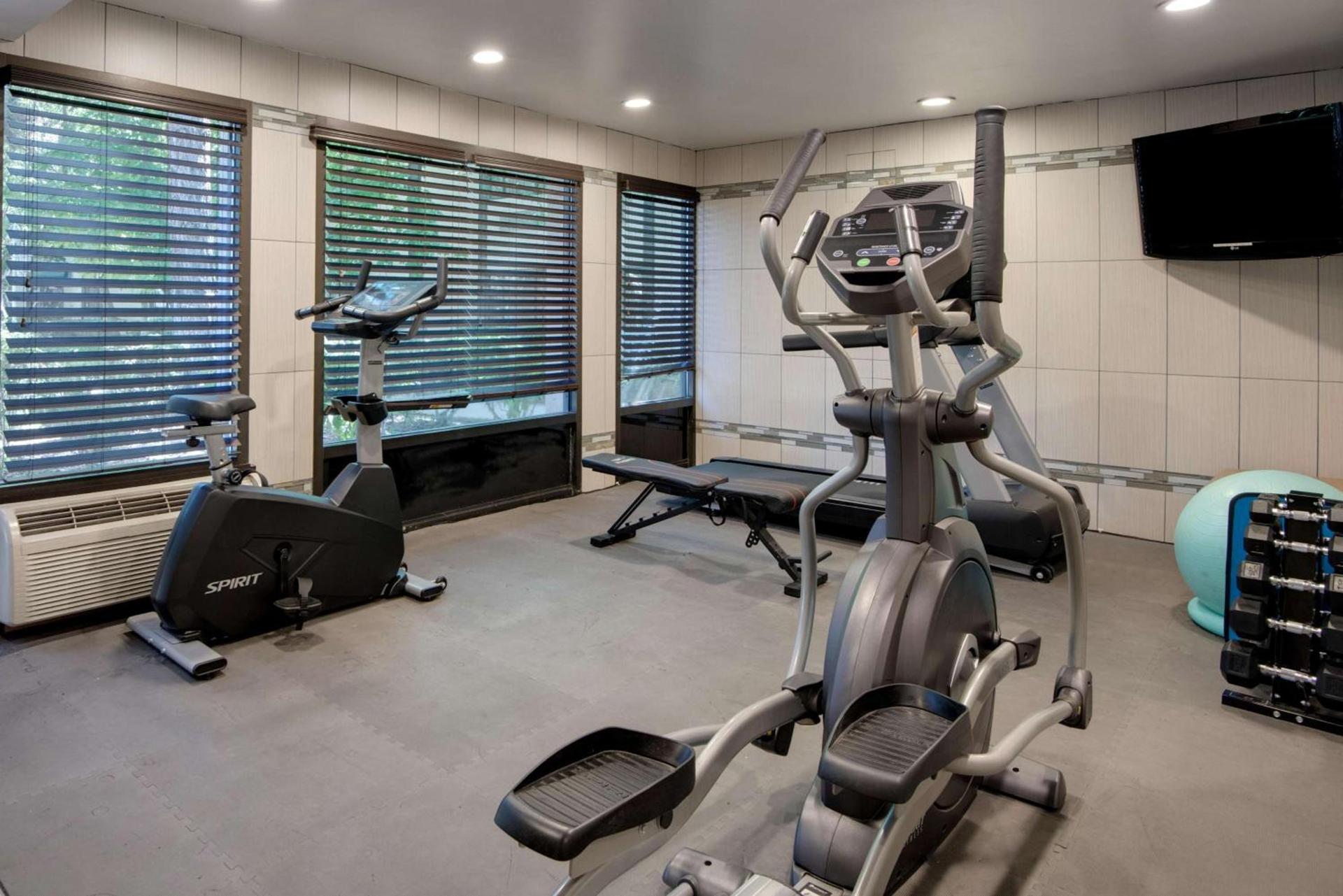 SureStay Plus Hotel by Best Western Reno Airport photo 81