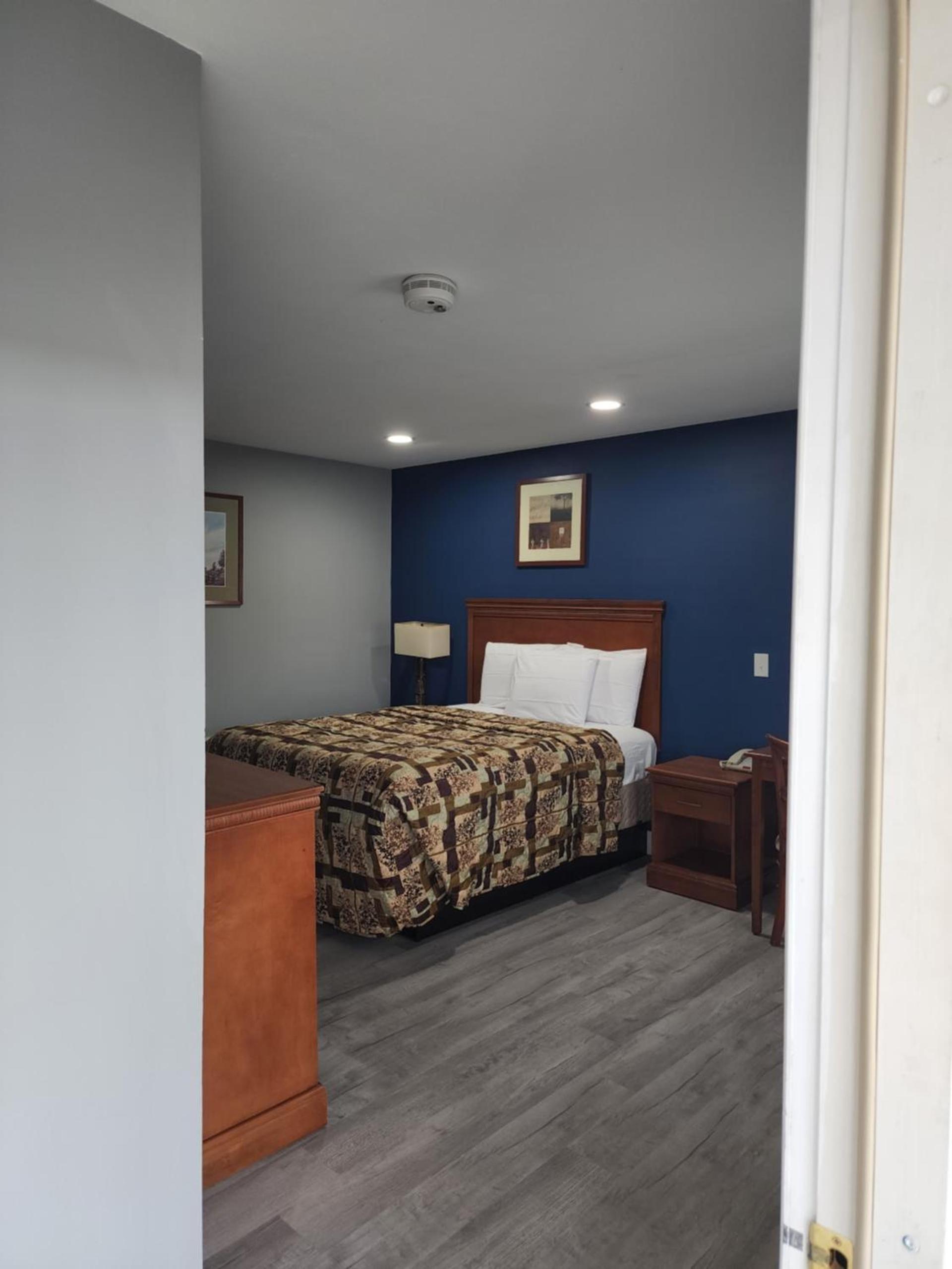 Budget Inn Horseheads photo 12