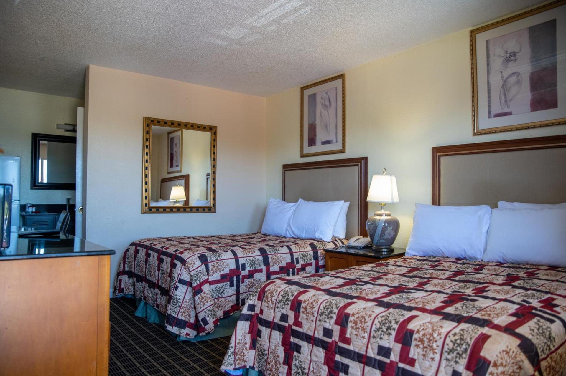 Motel 7 - Near Six Flags, Vallejo - Napa Valley photo 9