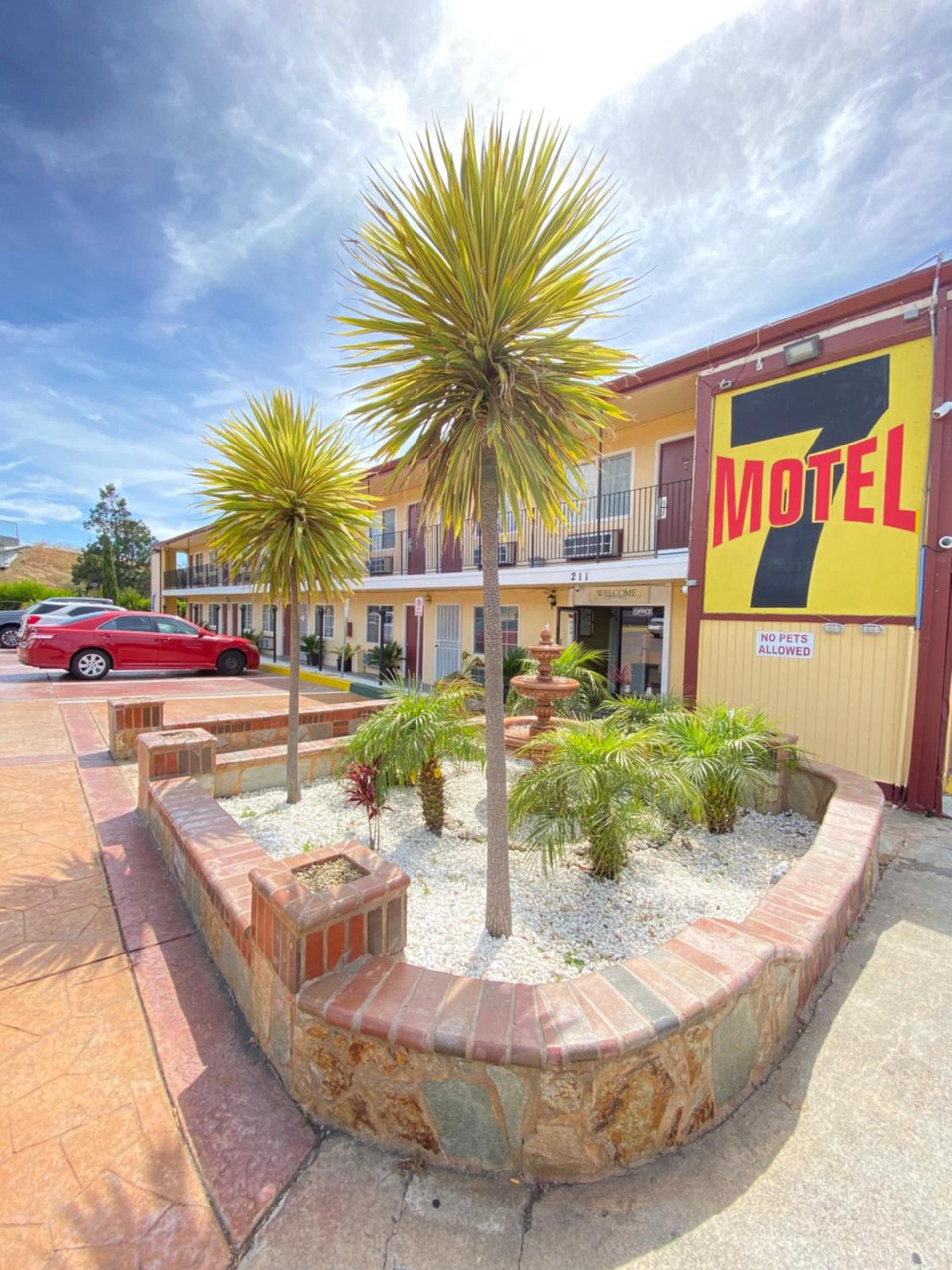 Motel 7 - Near Six Flags, Vallejo - Napa Valley — hotel in Vallejo