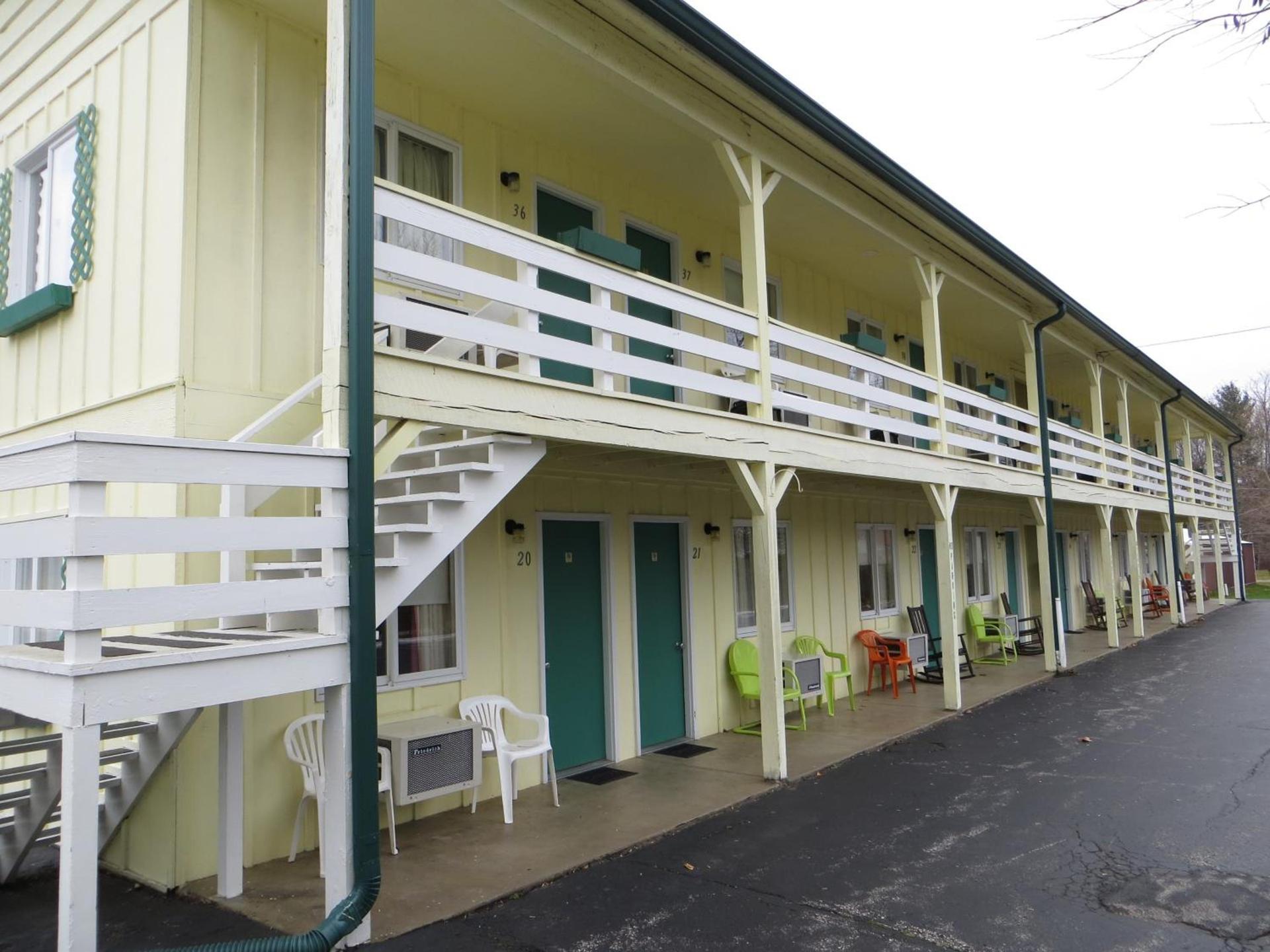 Green Valley Motor Lodge photo 12