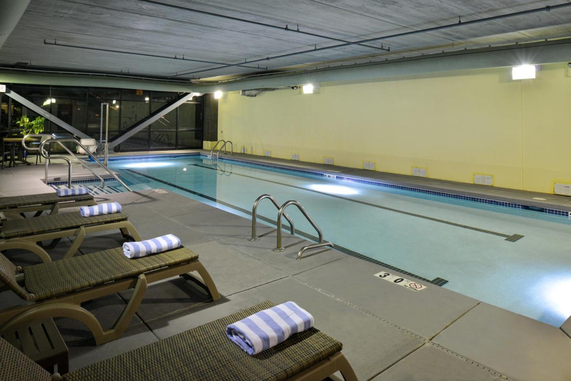 Grand Eastonian Hotel & Suites photo 49