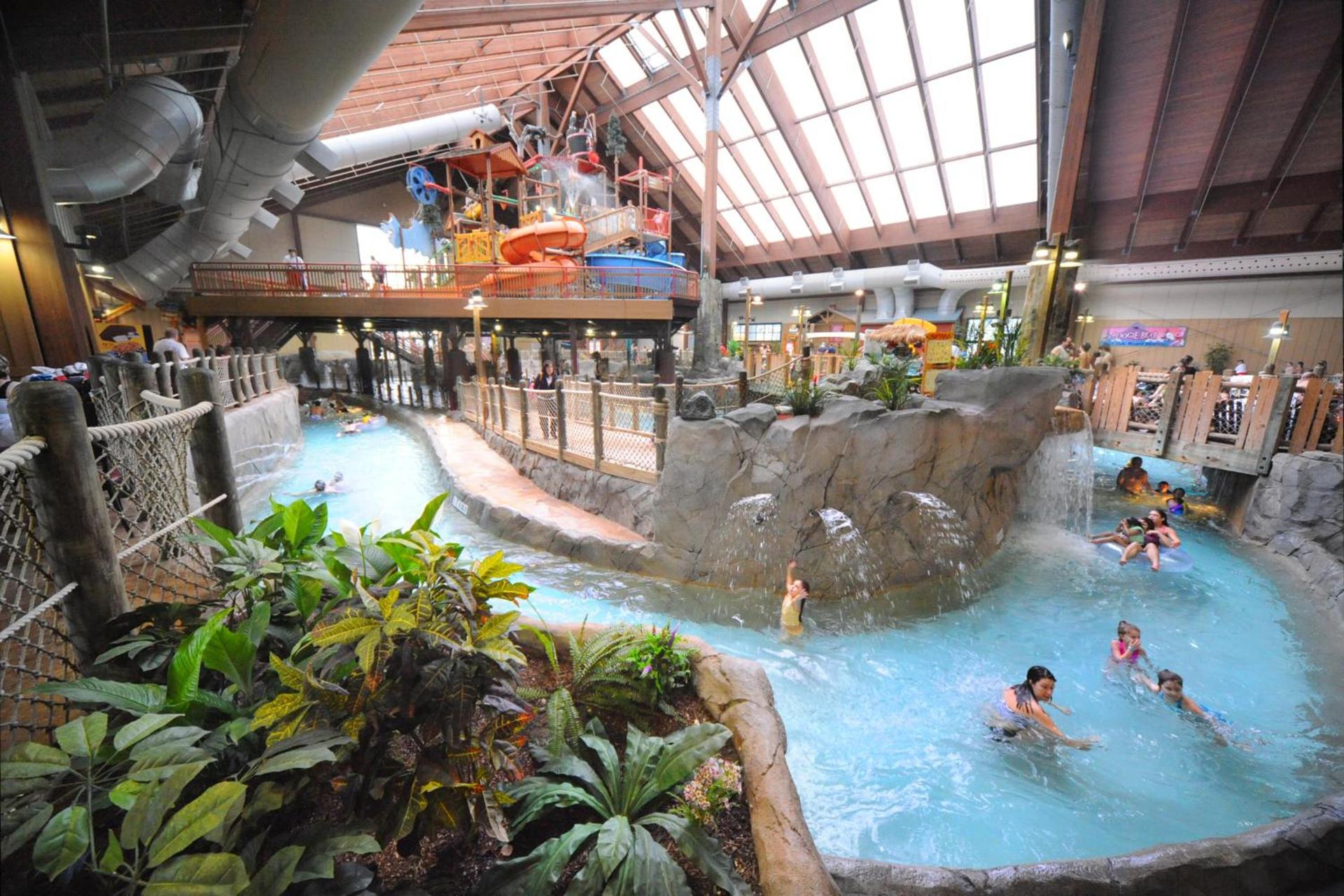 Six Flags Great Escape Lodge & Indoor Waterpark photo 9