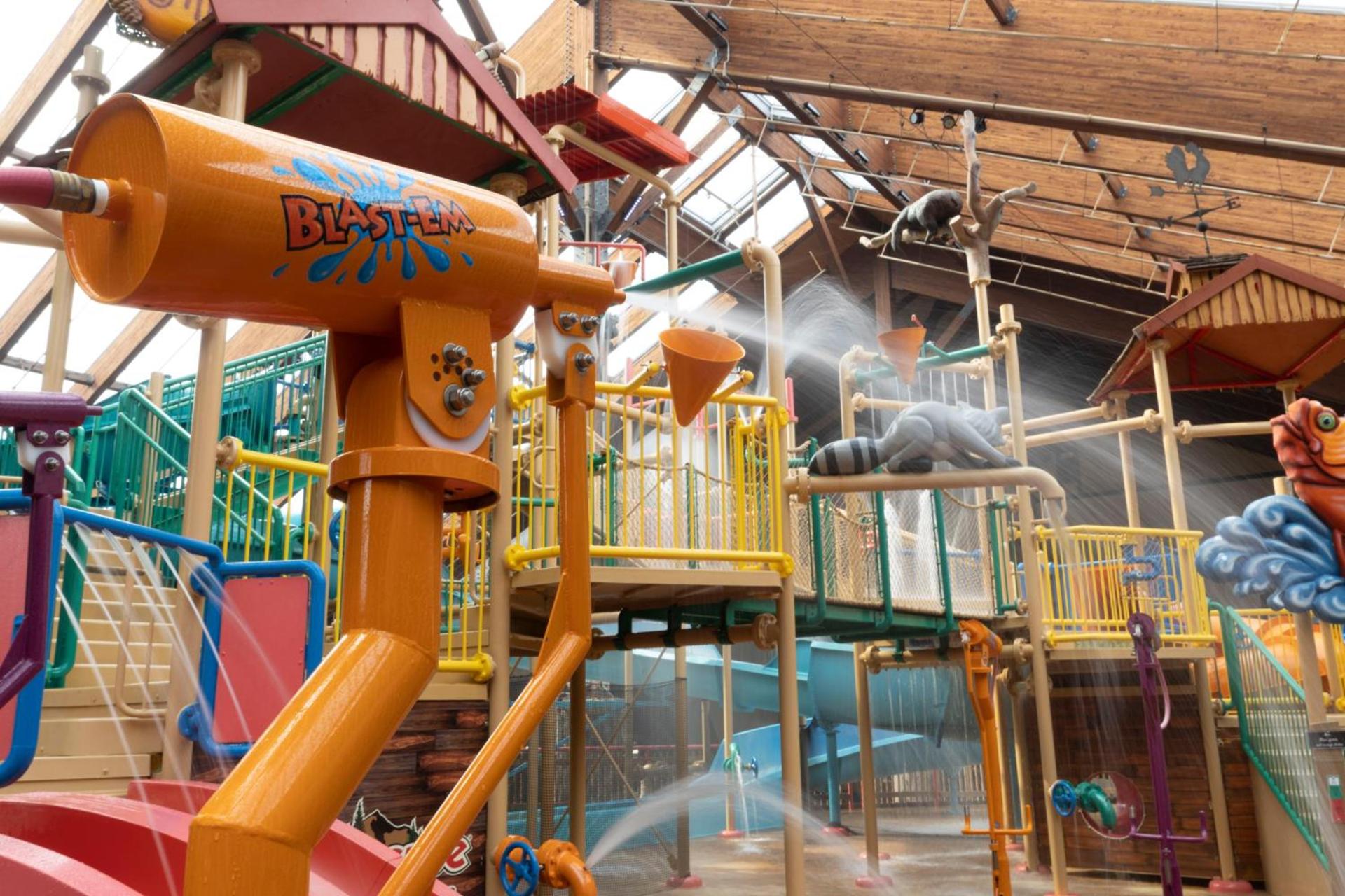 Six Flags Great Escape Lodge & Indoor Waterpark photo 12