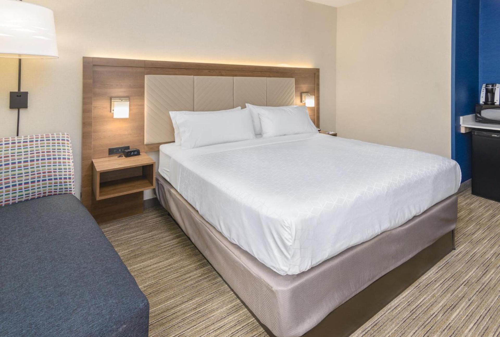 Holiday Inn Express Southington by IHG photo 45