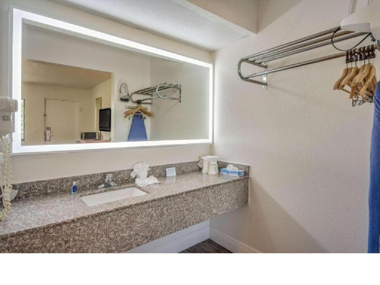 Rodeway Inn Port Richey North photo 31